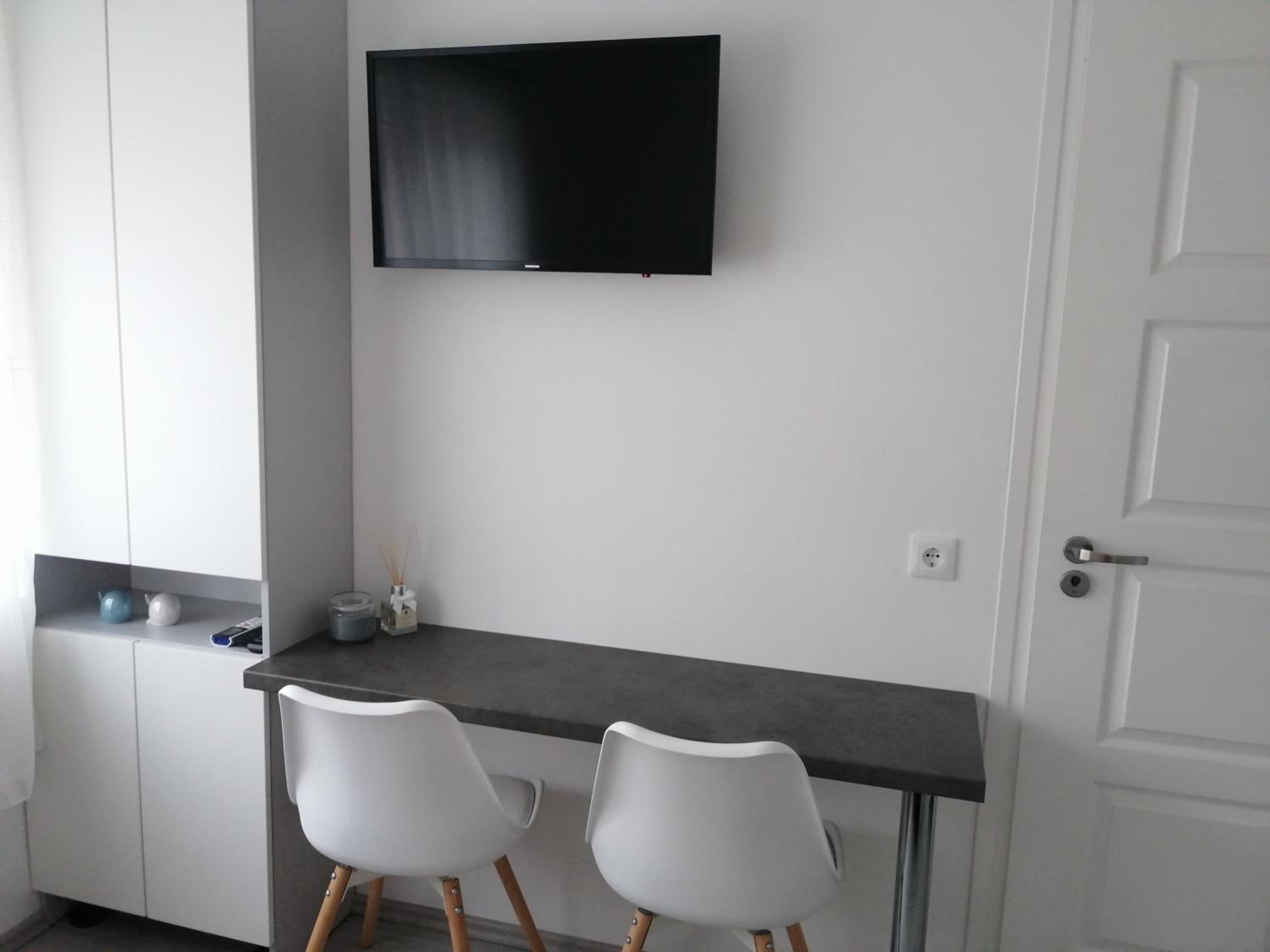 Standard Apartment photo 2