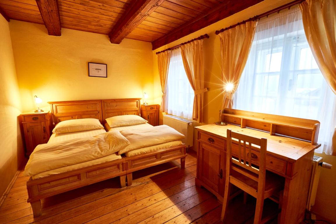 Twin Room - Photo 3