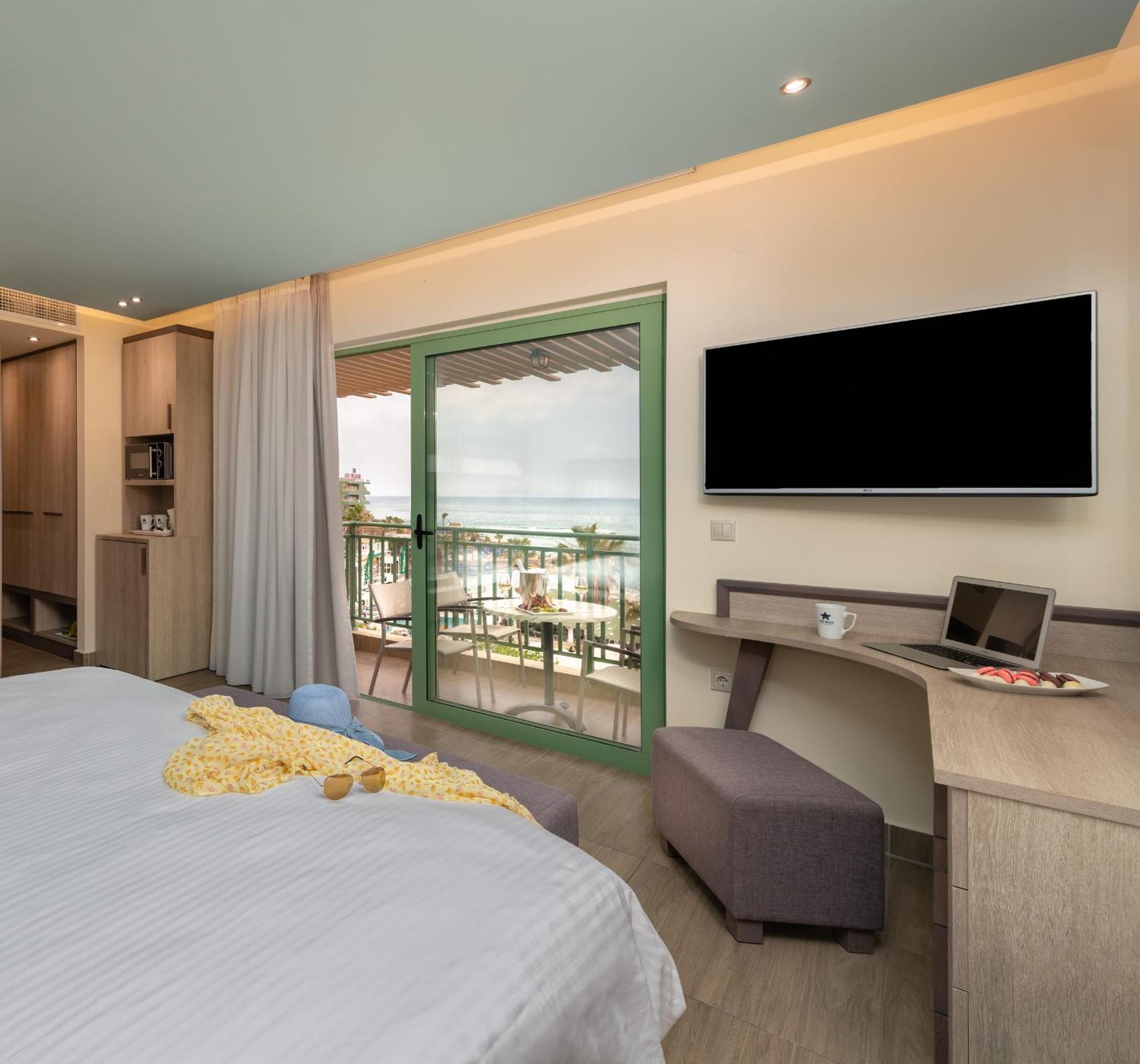 Double Room with Sea View photo 3