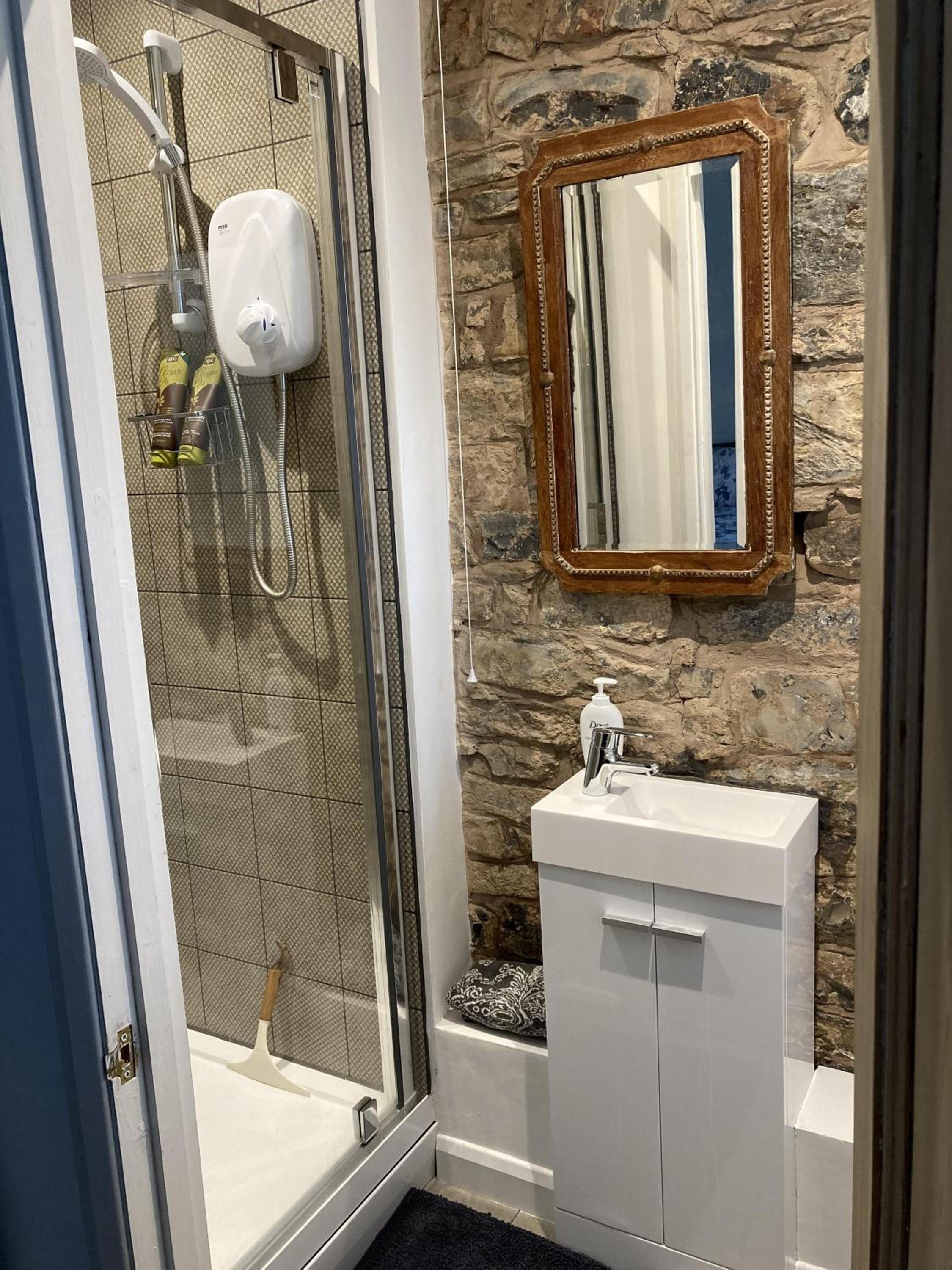 Double Room with Private Bathroom photo 2