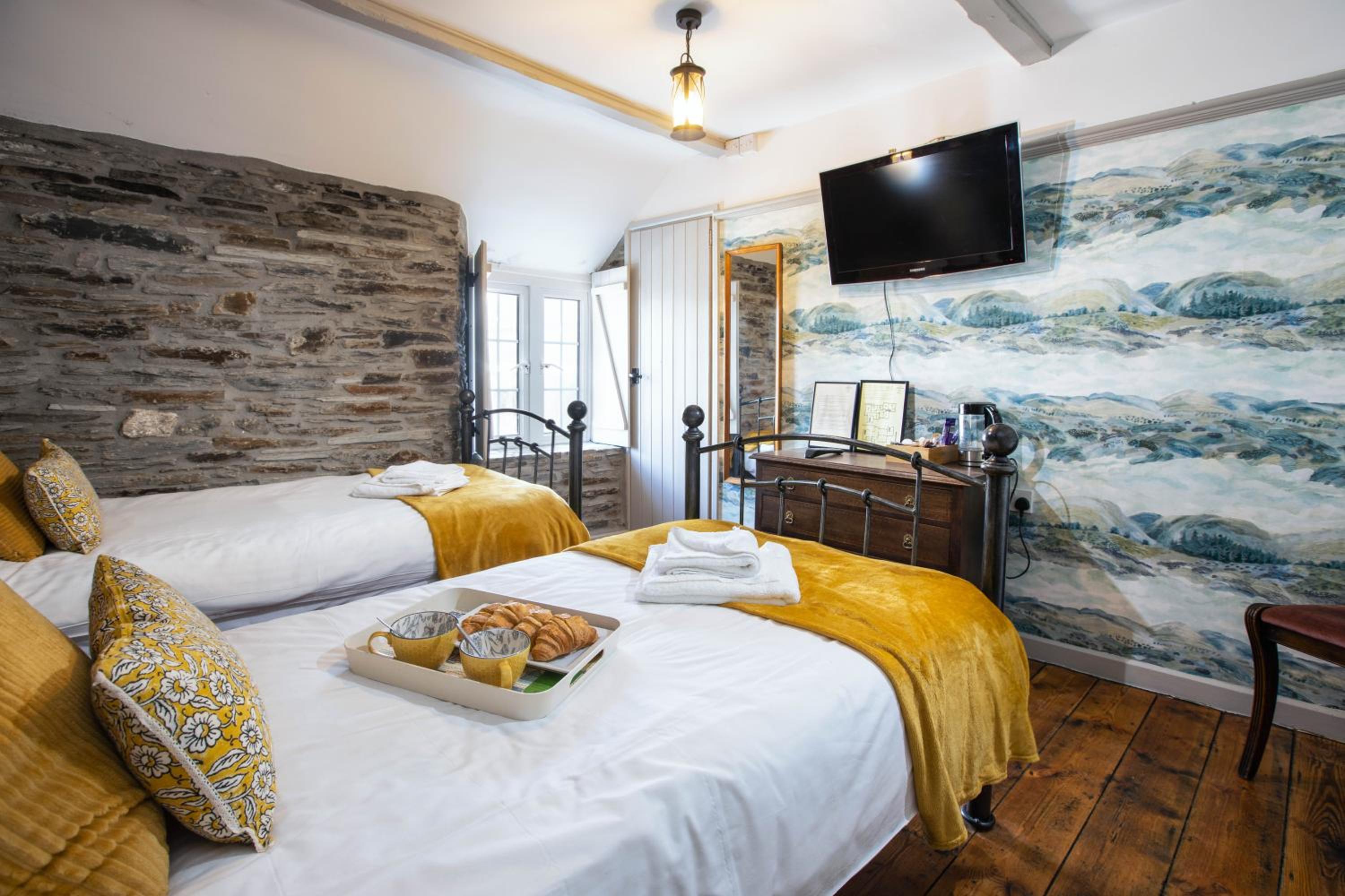 Twin Room - Photo 1