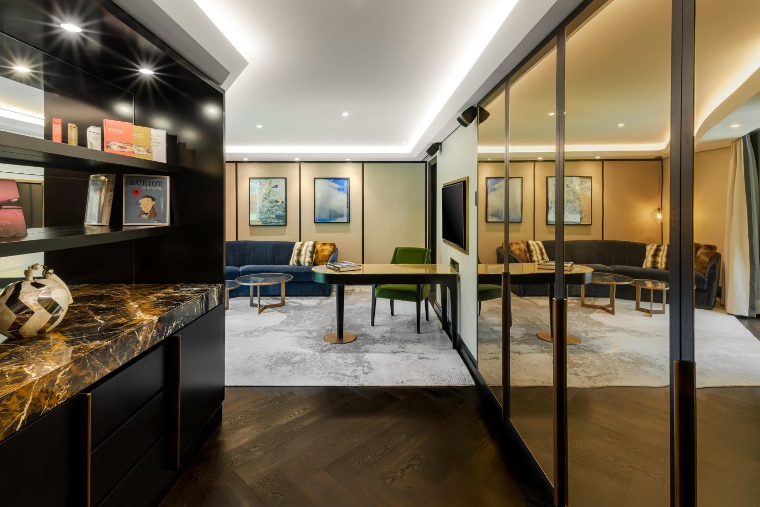 3 BED | Luxe Connecting Rooms w/Balcony