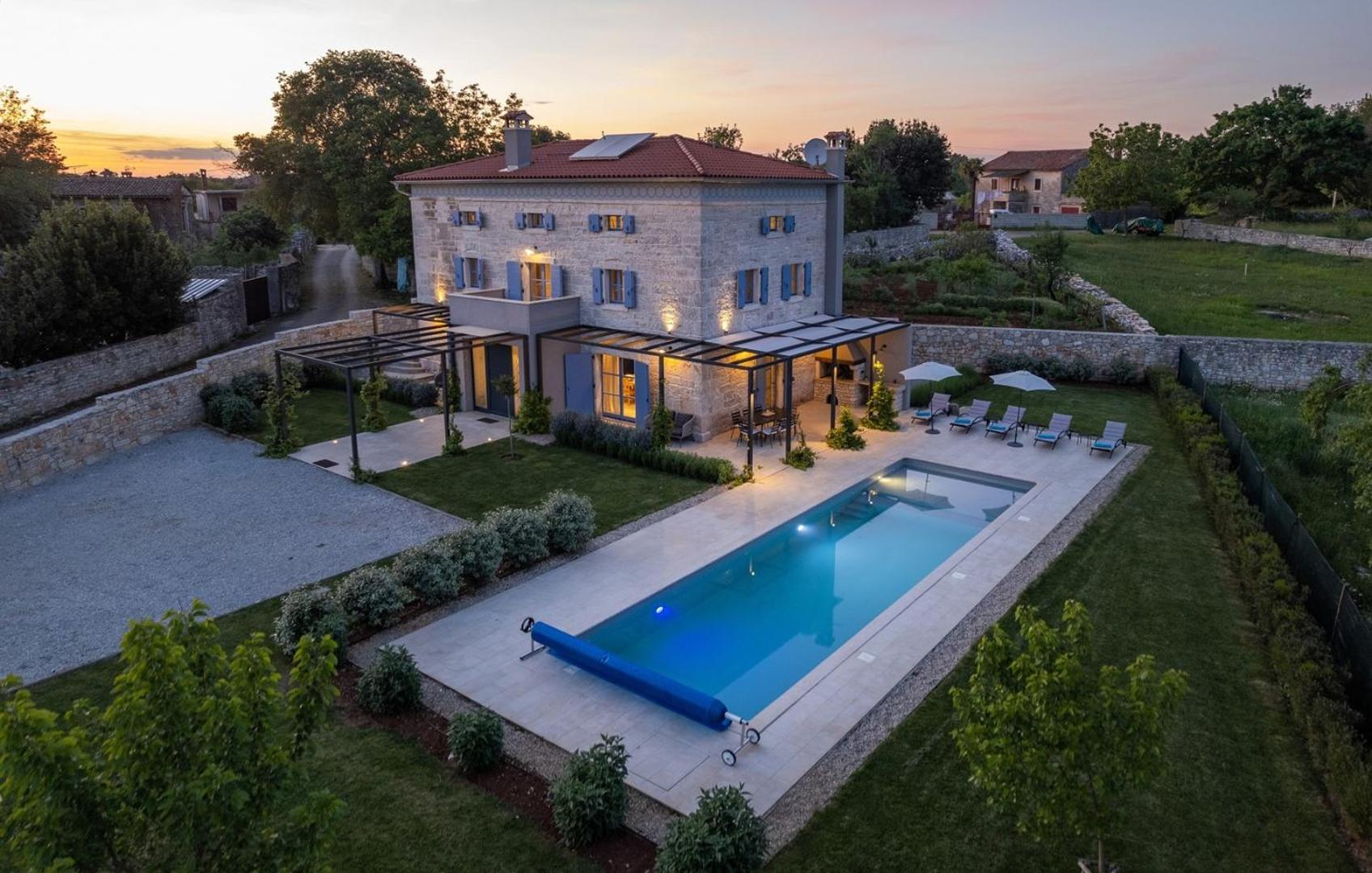 Villa with Private Pool photo 3