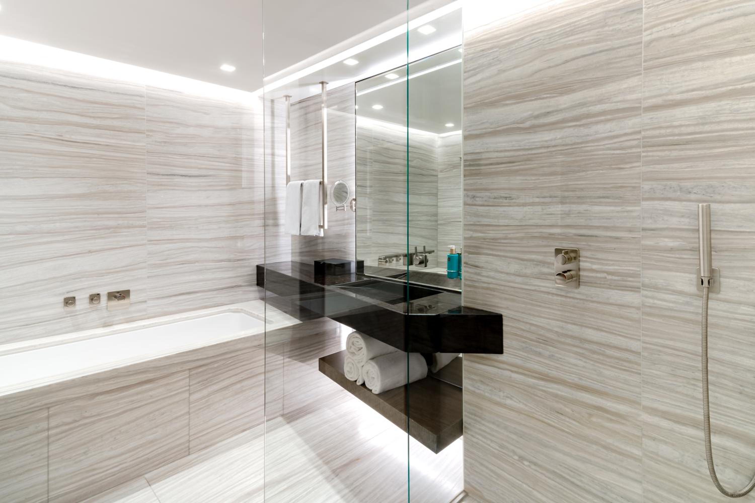 Luxe Room w/Balcony, Including New Year Dinner & Party at Soul Street