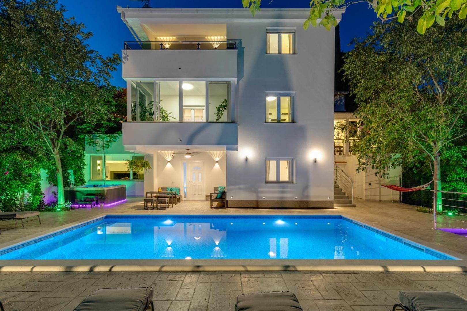 Villa with Private Pool photo 2