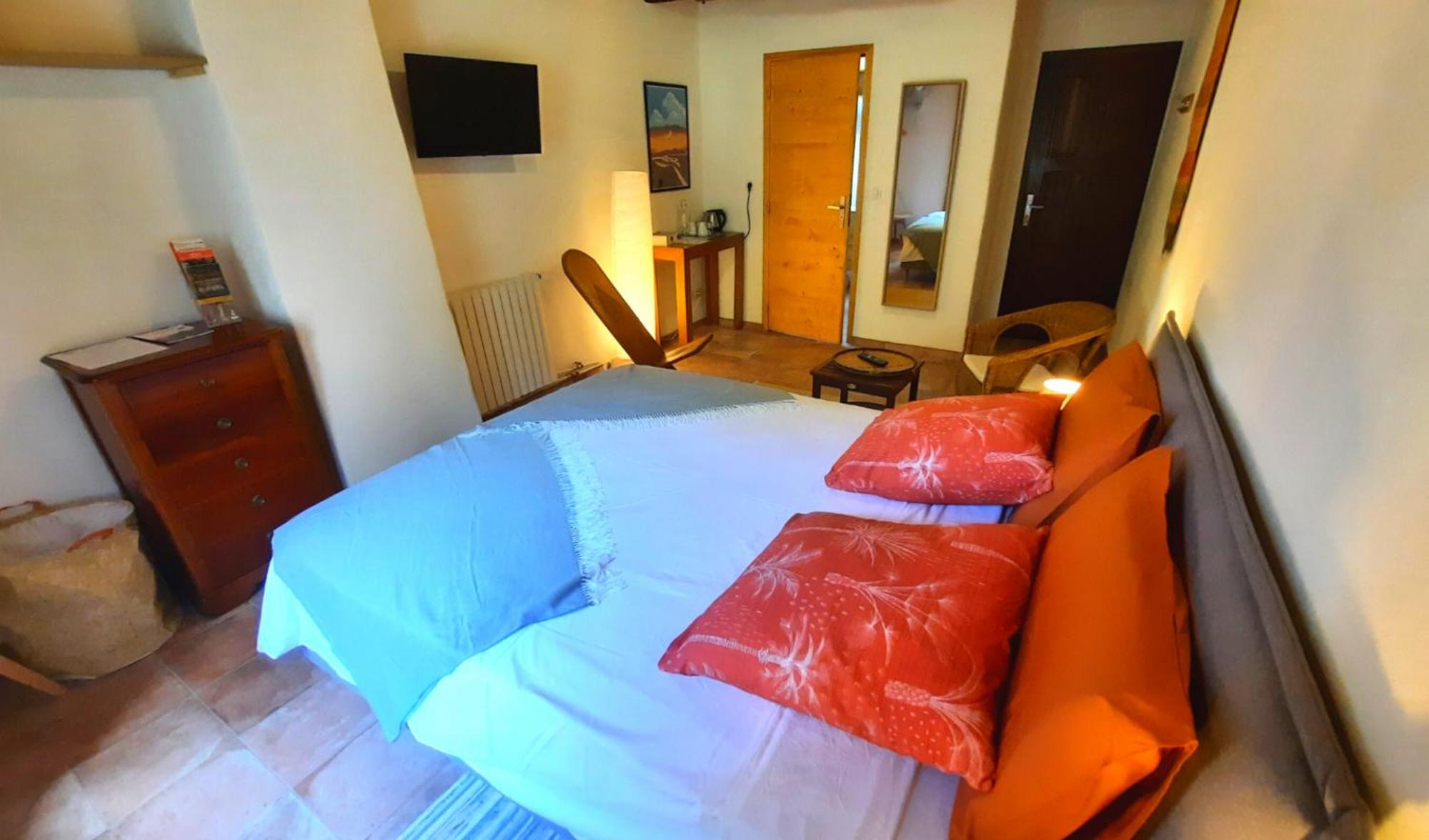 Superior King Room - Photo 2