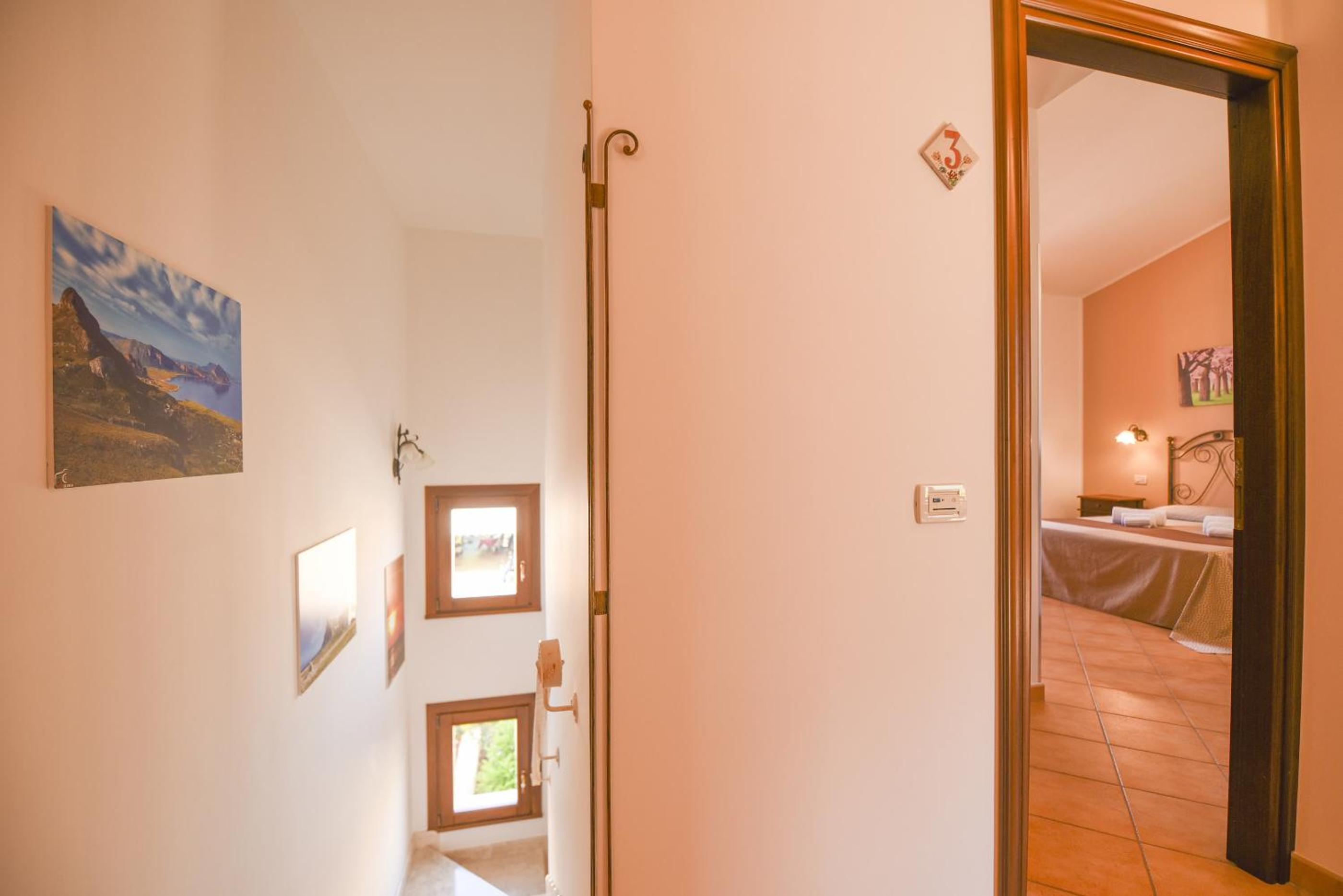 Superior Double Room with Balcony - Photo 22