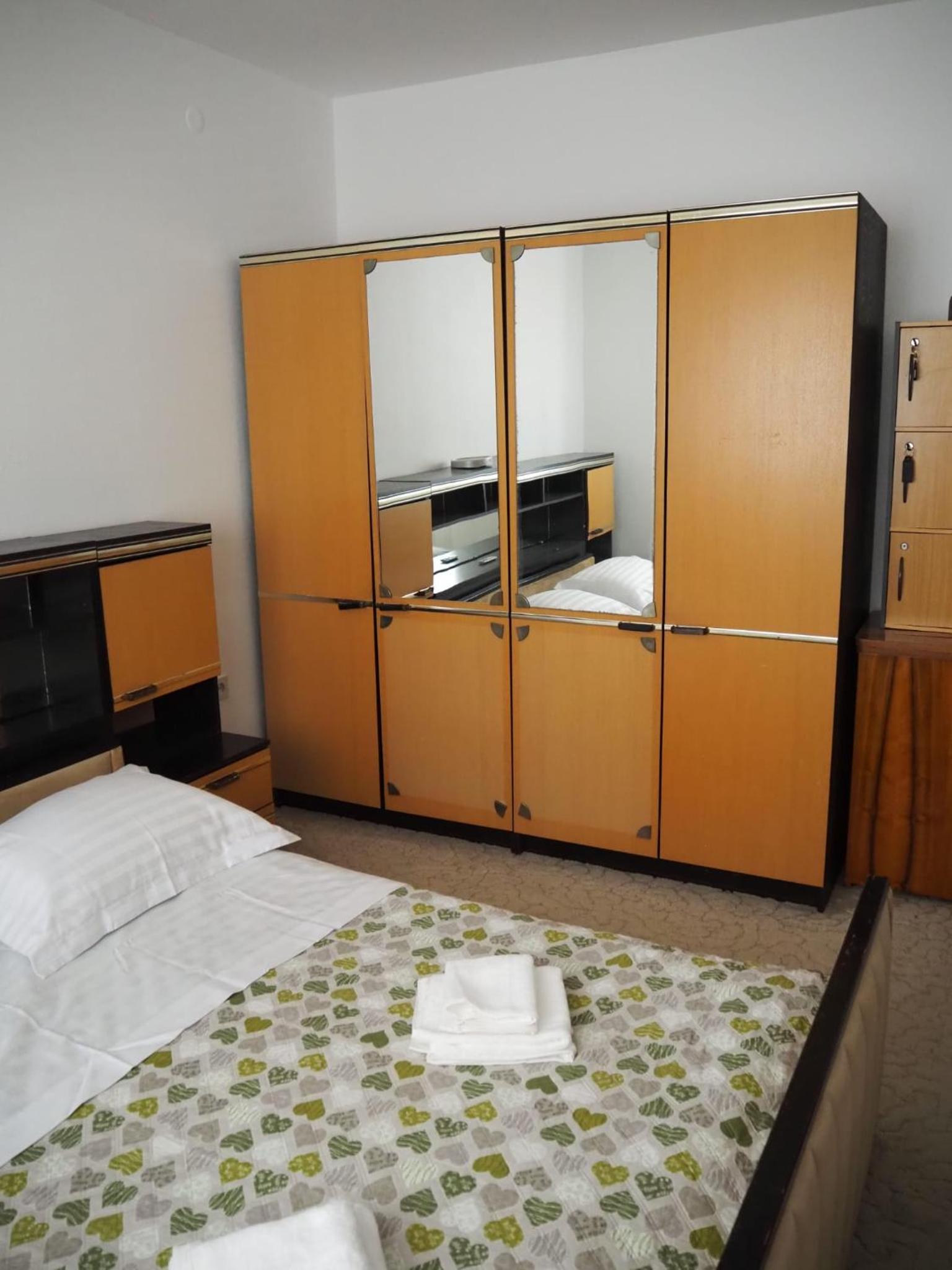 Three-Bedroom Villa - Photo 2