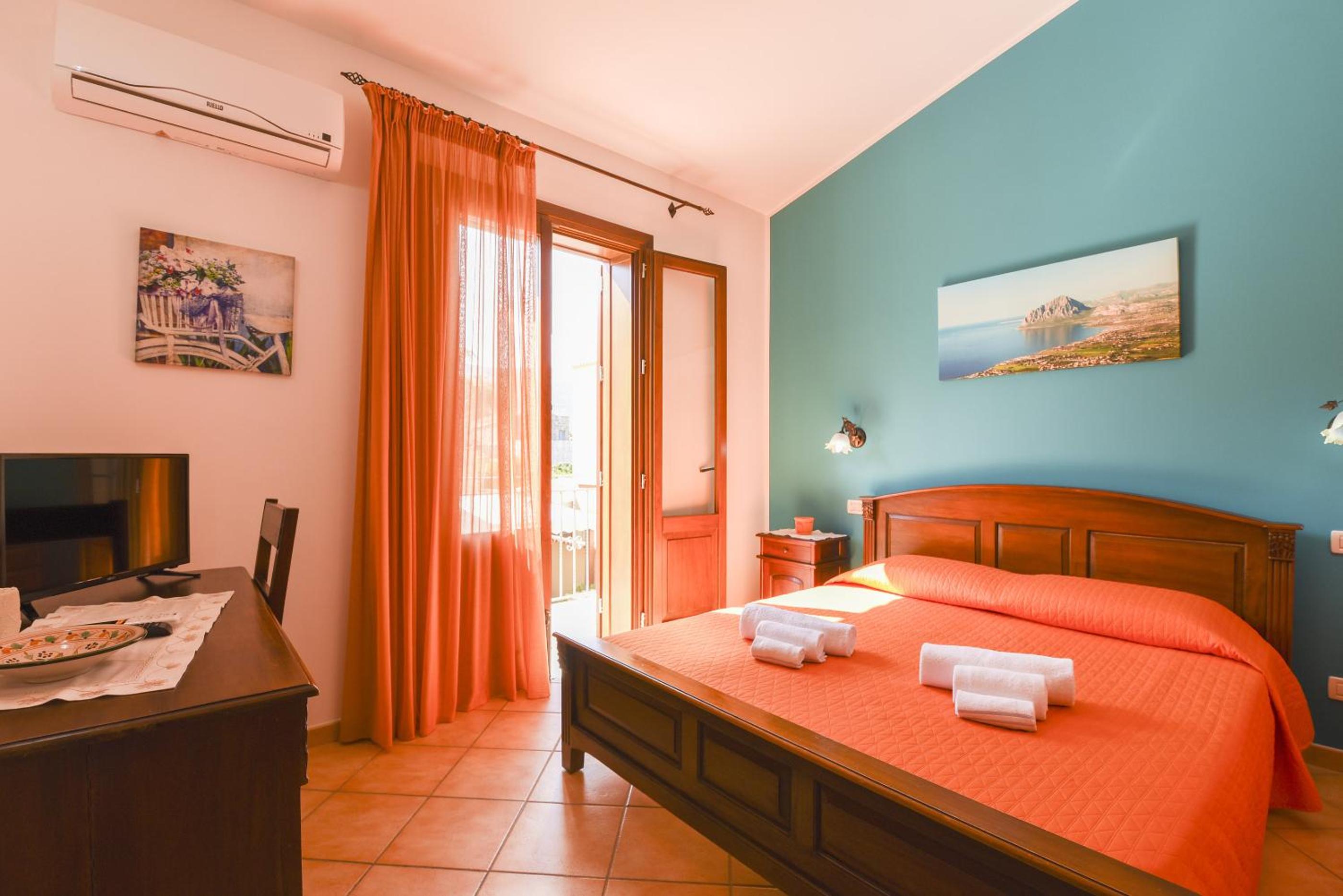 Superior Triple Room with Balcony - Photo 5