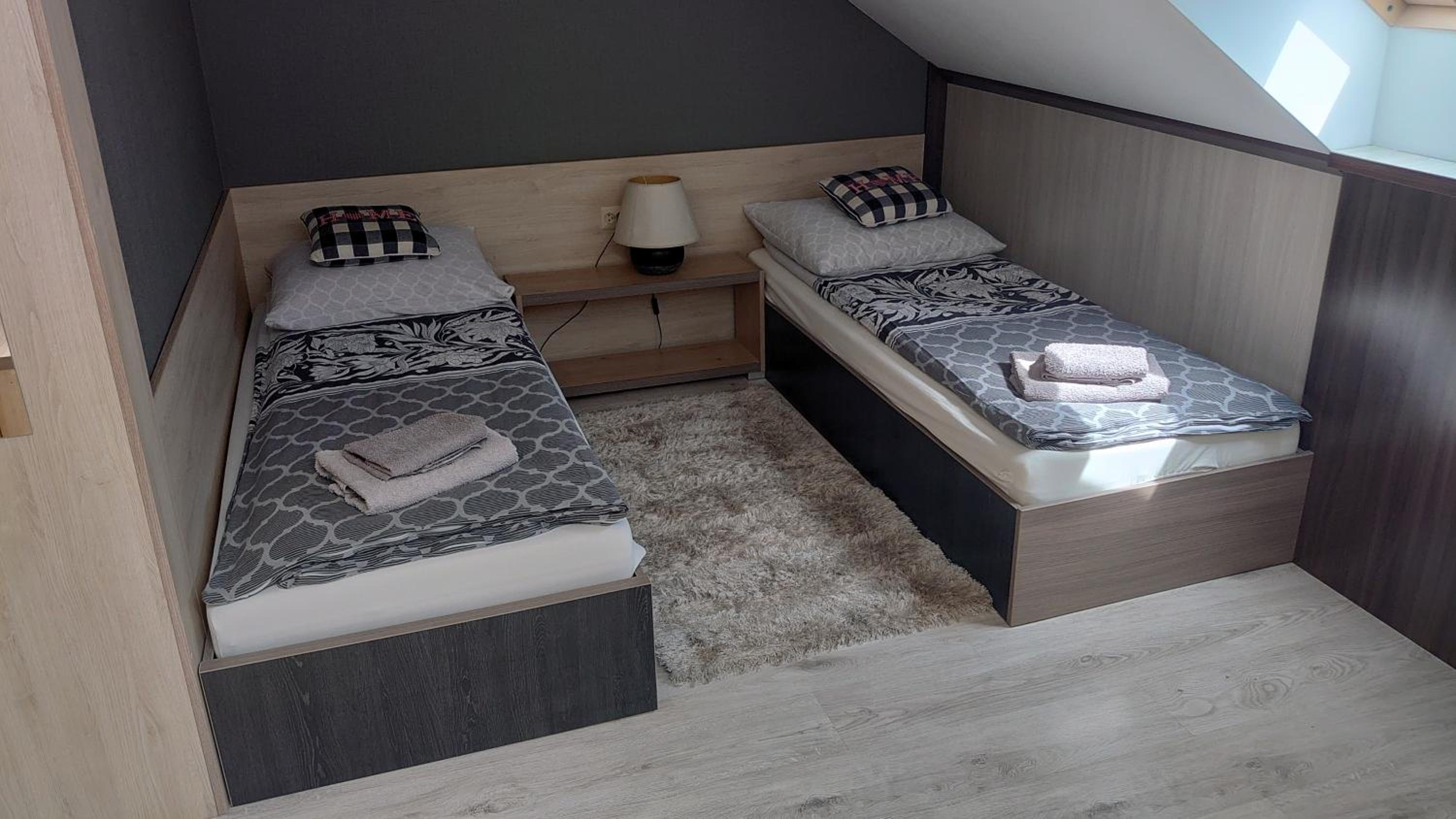 Twin Room with Private Bathroom photo 2