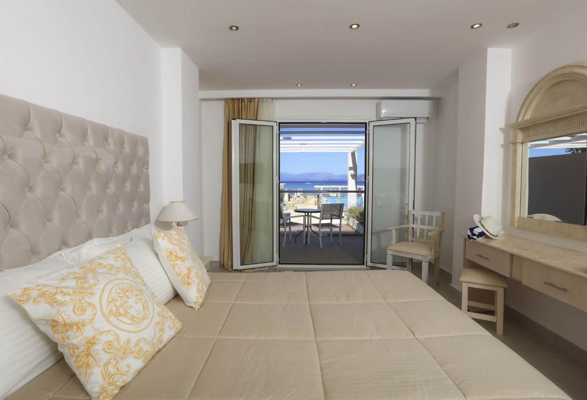 Superior Double Room with Sea View photo 2
