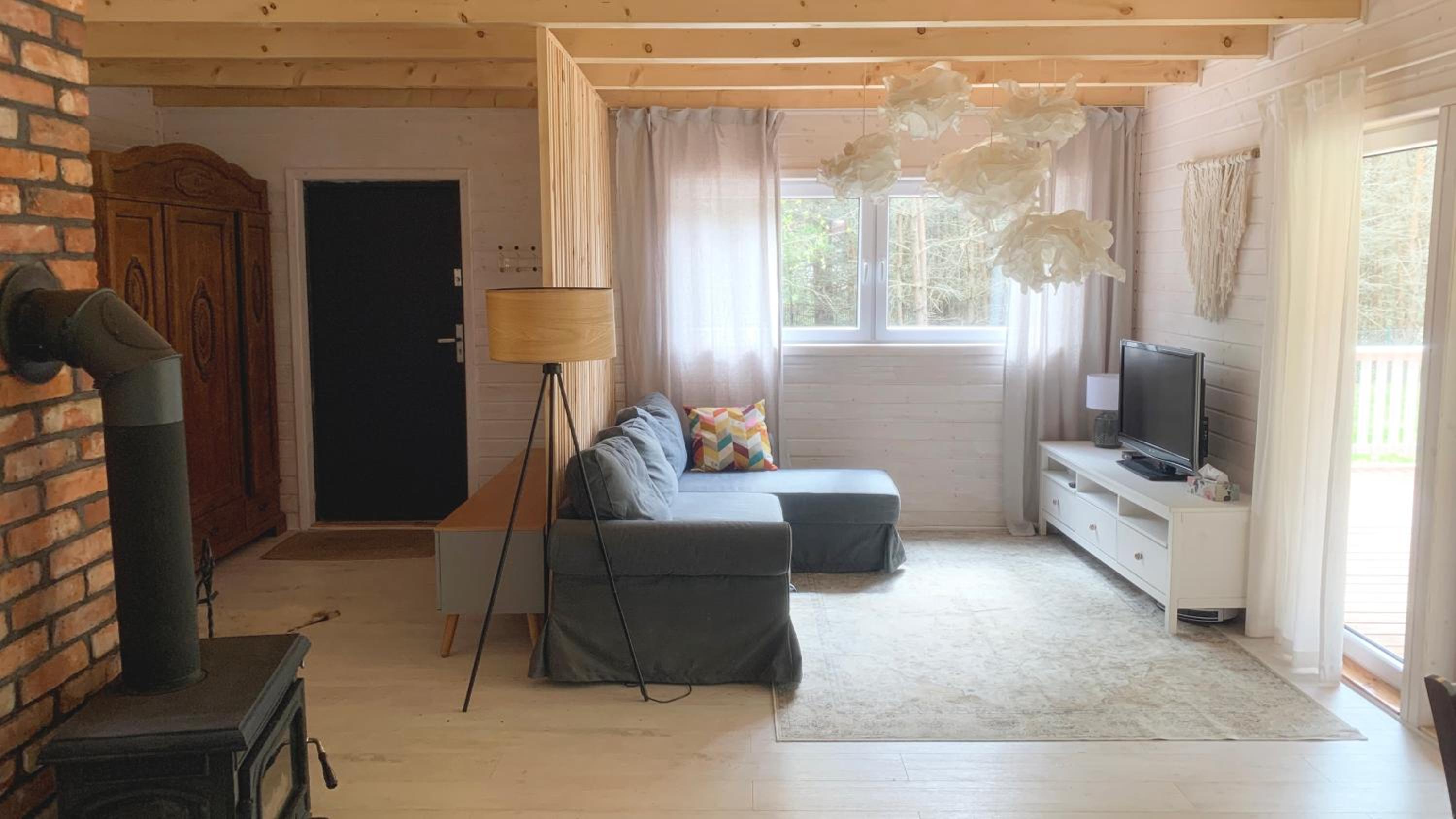 Three-Bedroom House photo 3