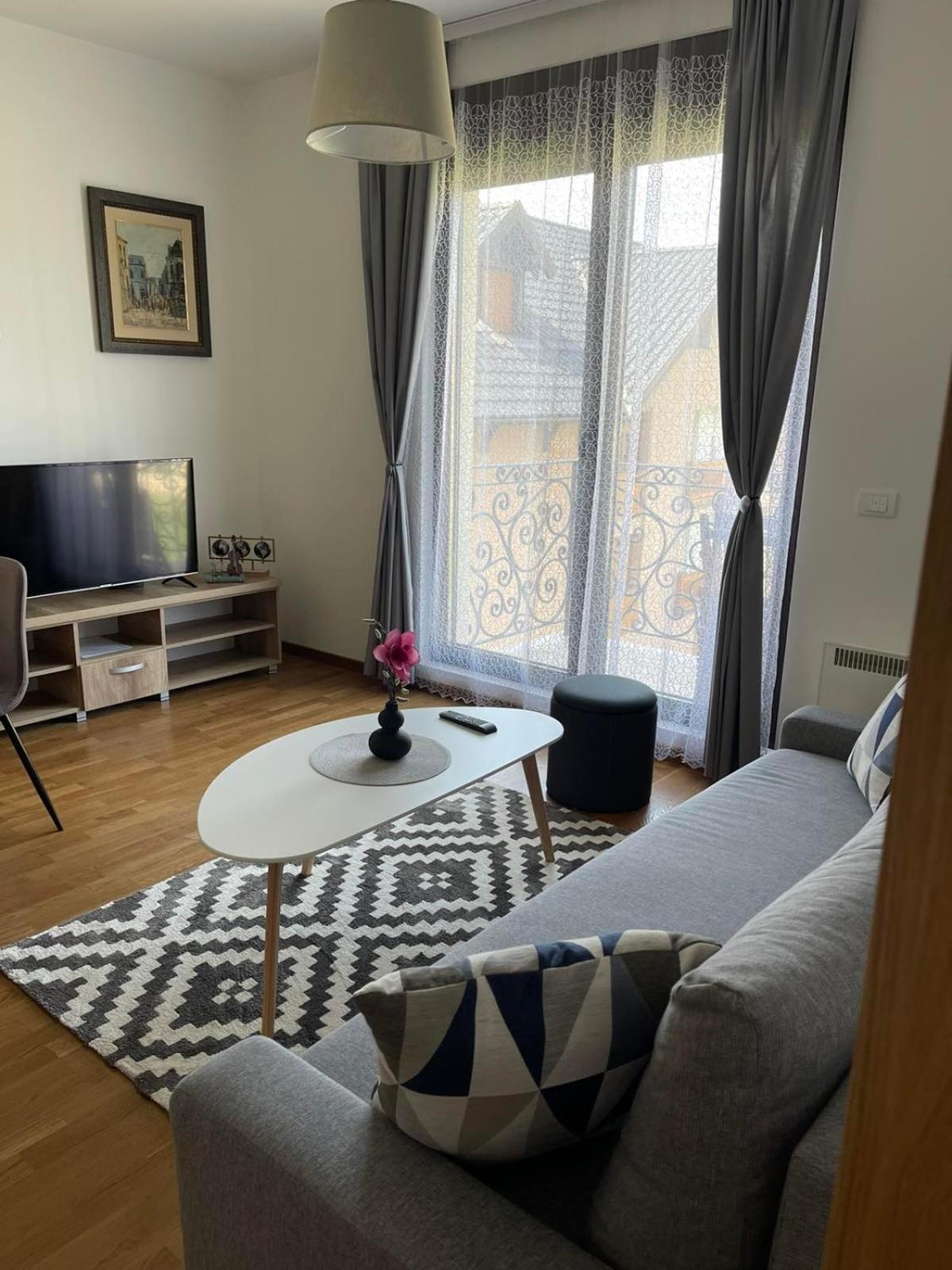 Deluxe Queen Suite - Photo 49