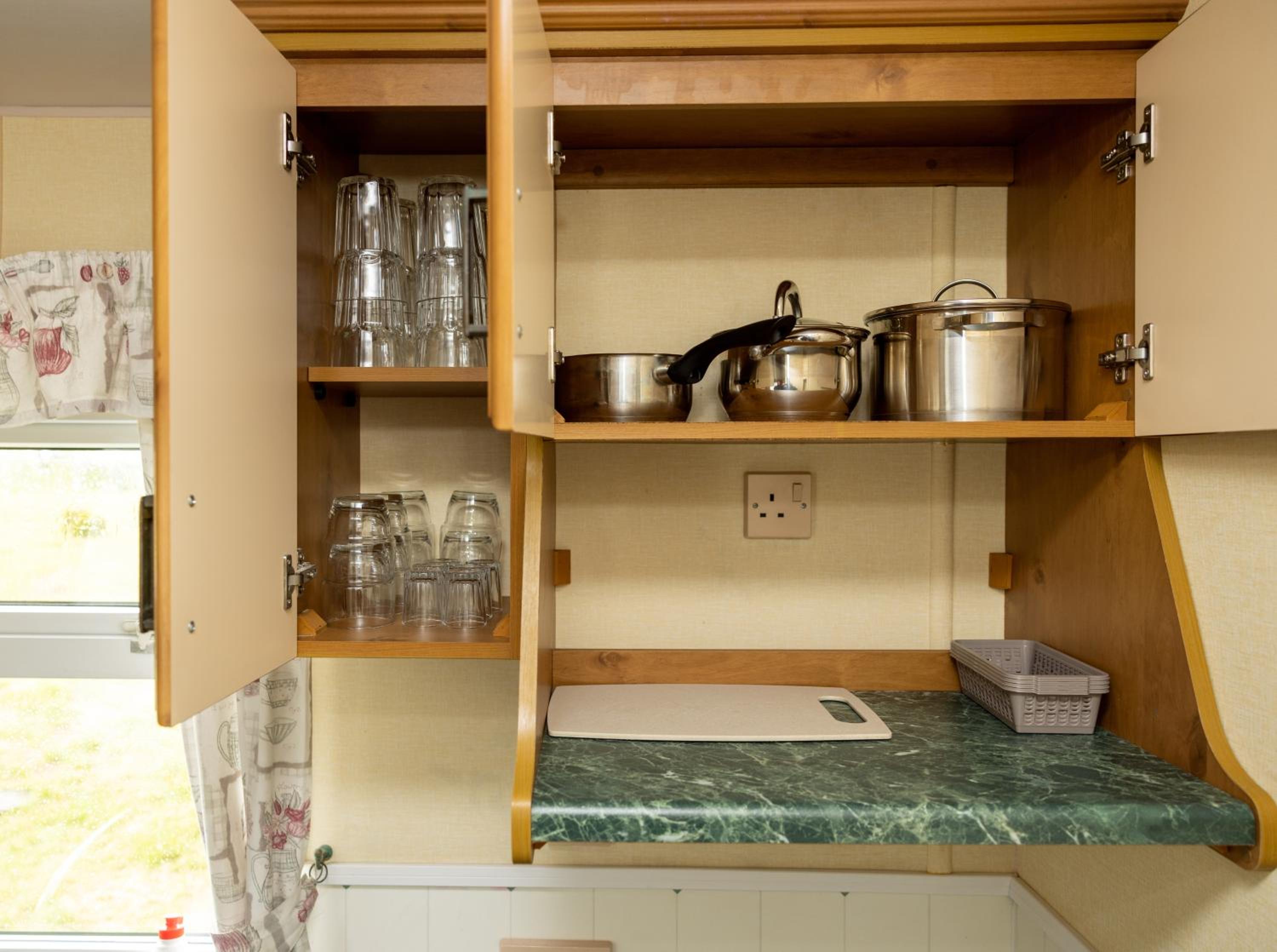 Mobile Home - Photo 9