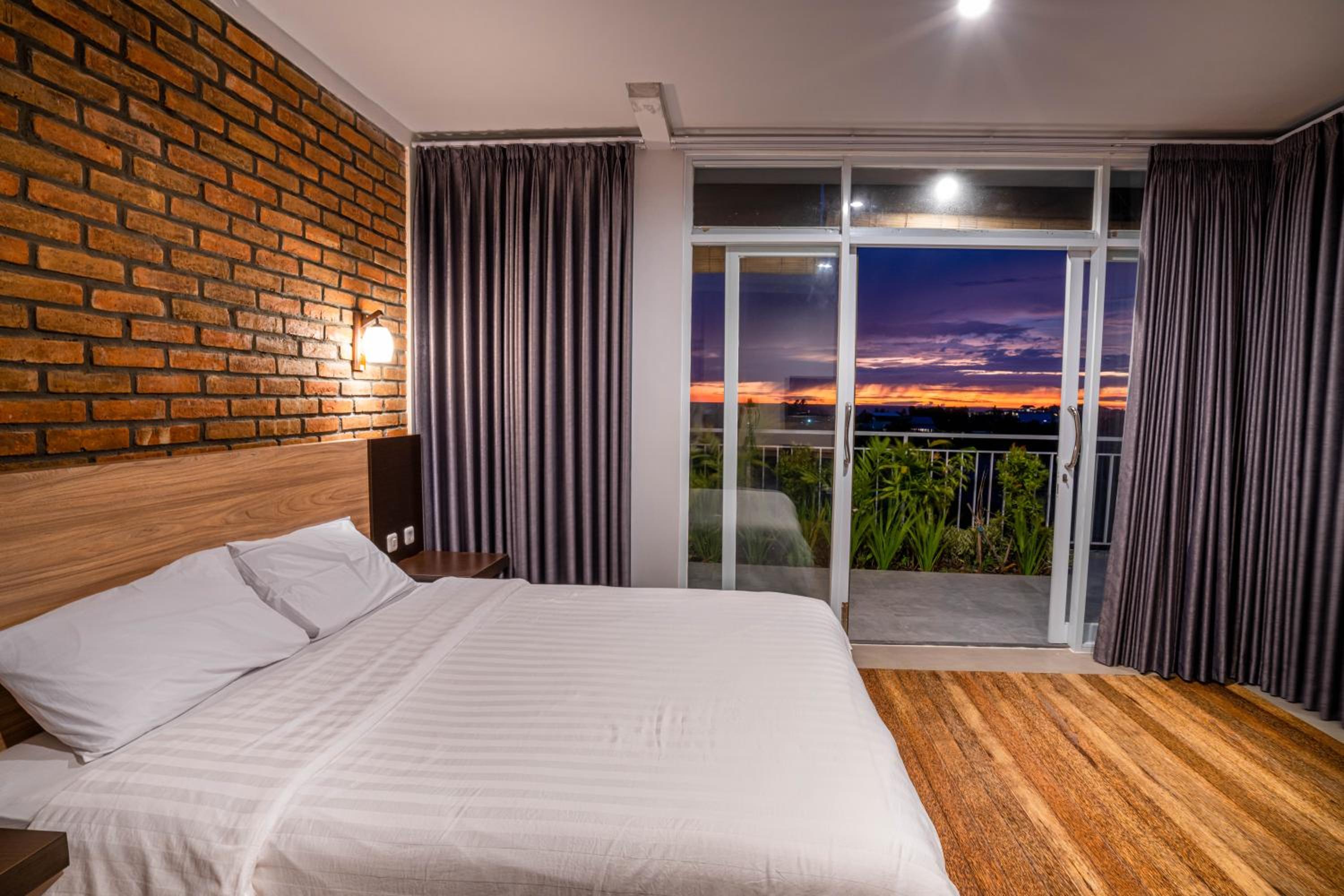 Queen Room with Sea View photo 1