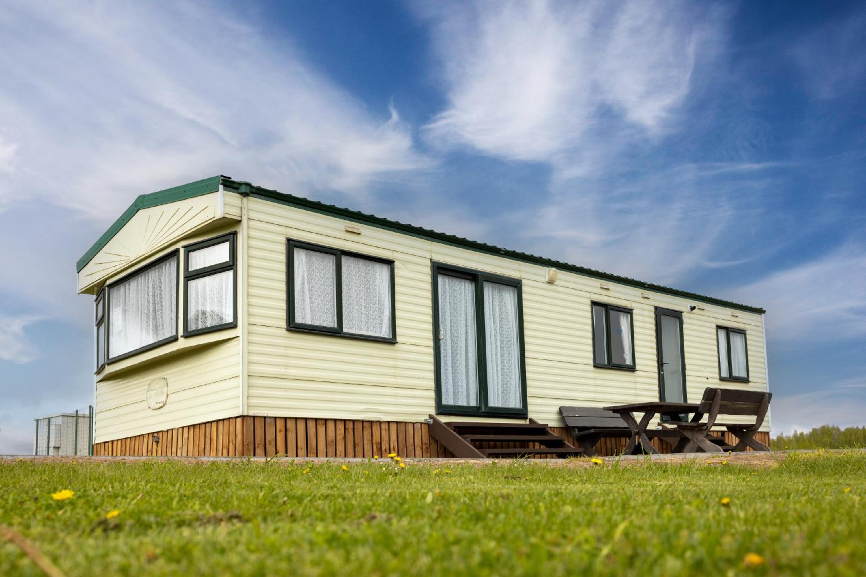 Mobile Home - Photo 4