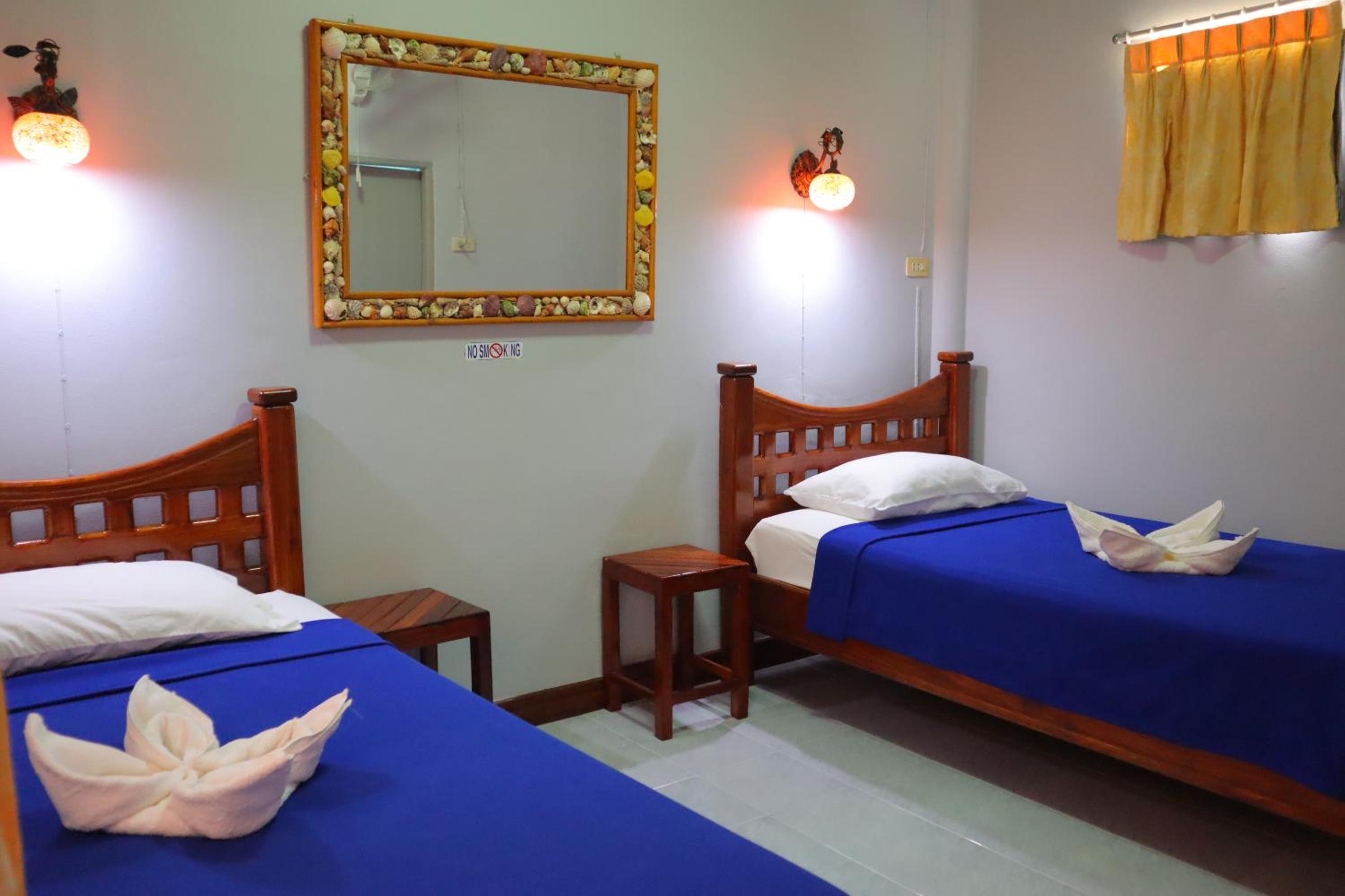 Basic Twin Room - Photo 1