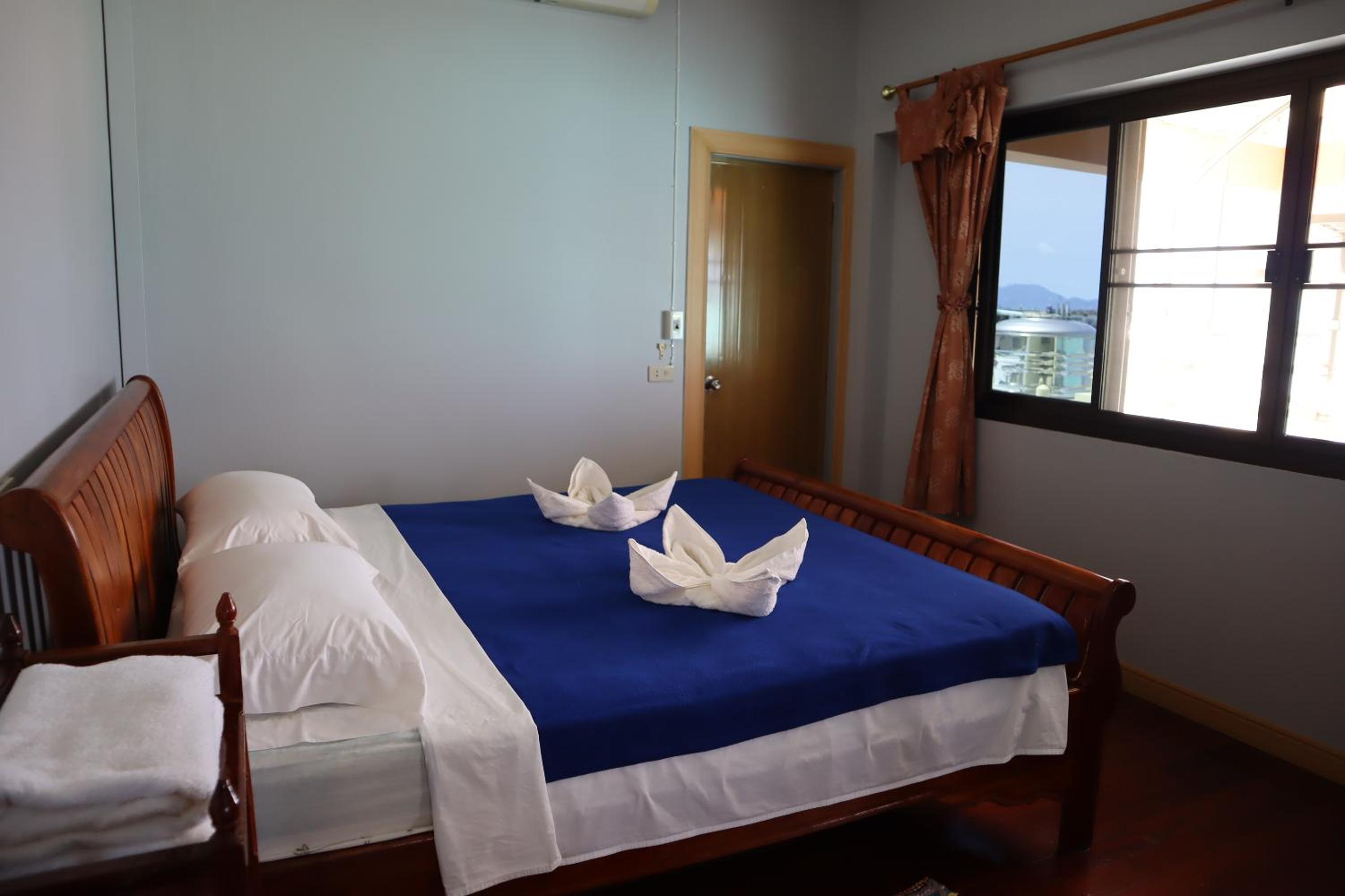 One-Bedroom Suite - Photo 18