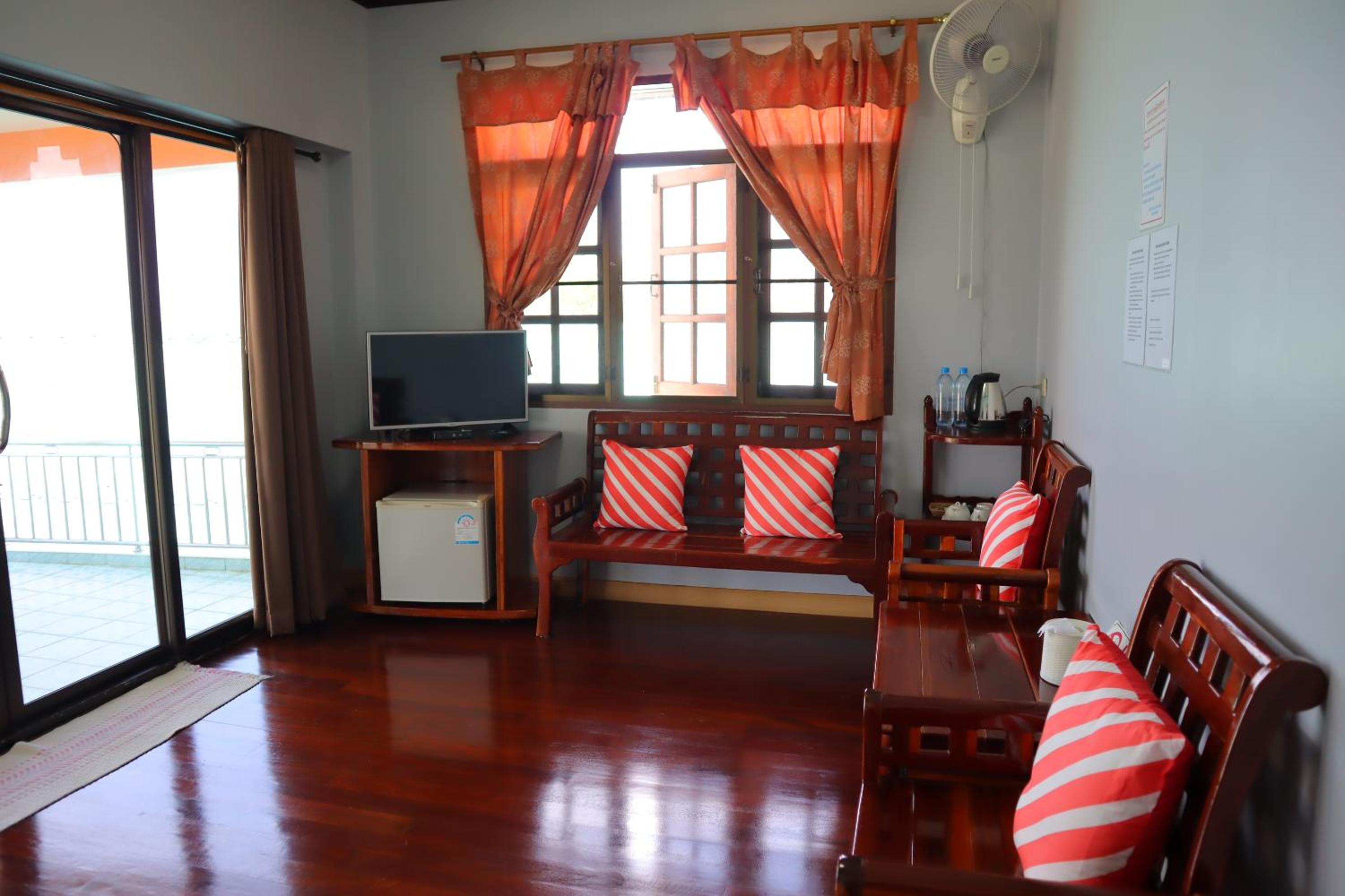 One-Bedroom Suite - Photo 17
