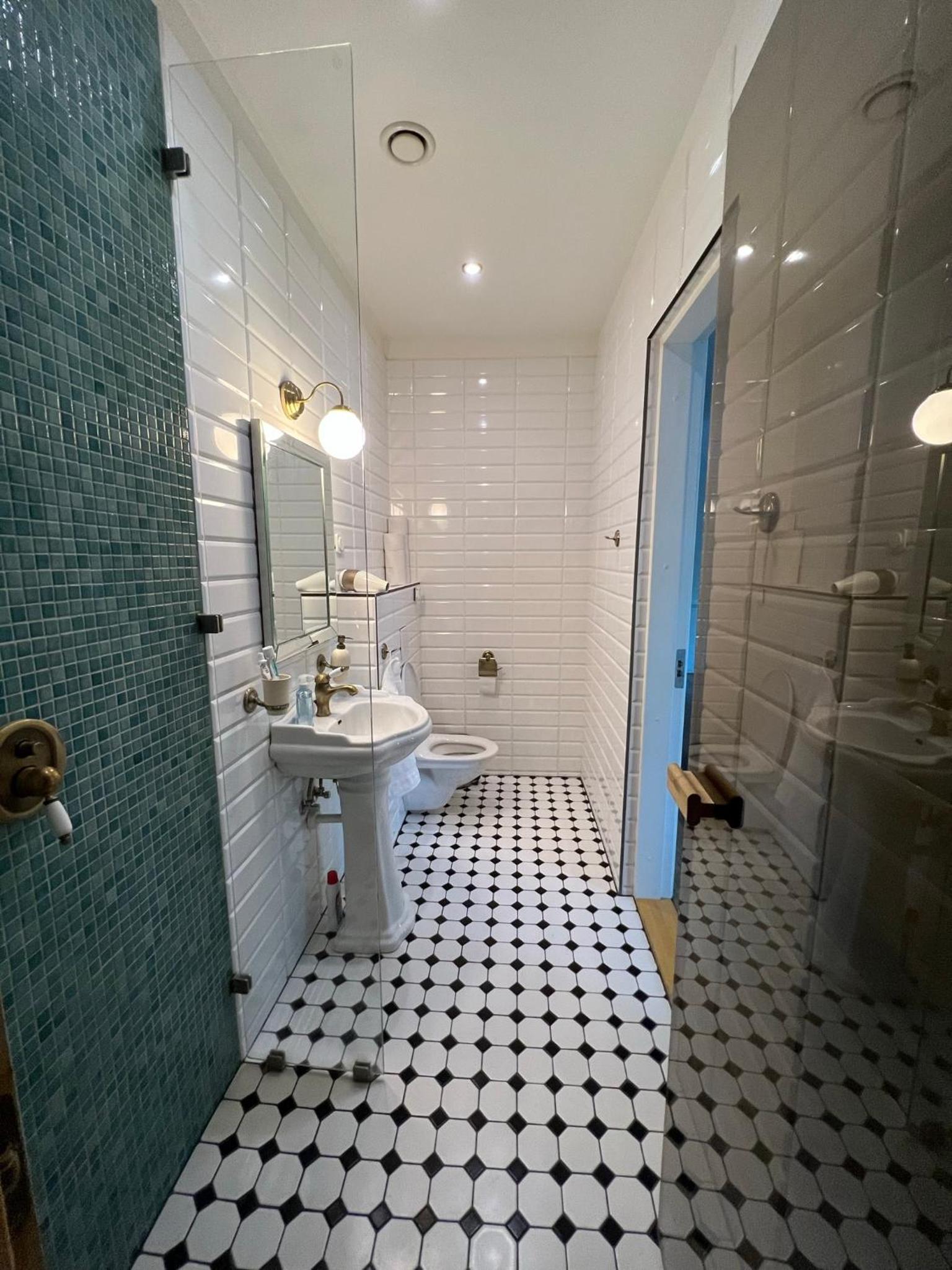 Two-Bedroom Apartment - Photo 14