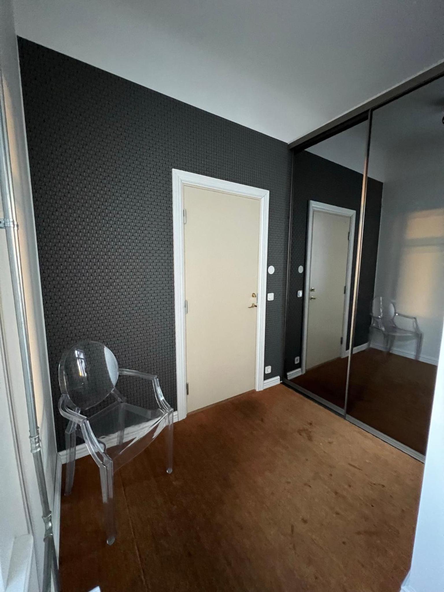 Two-Bedroom Apartment - Photo 17