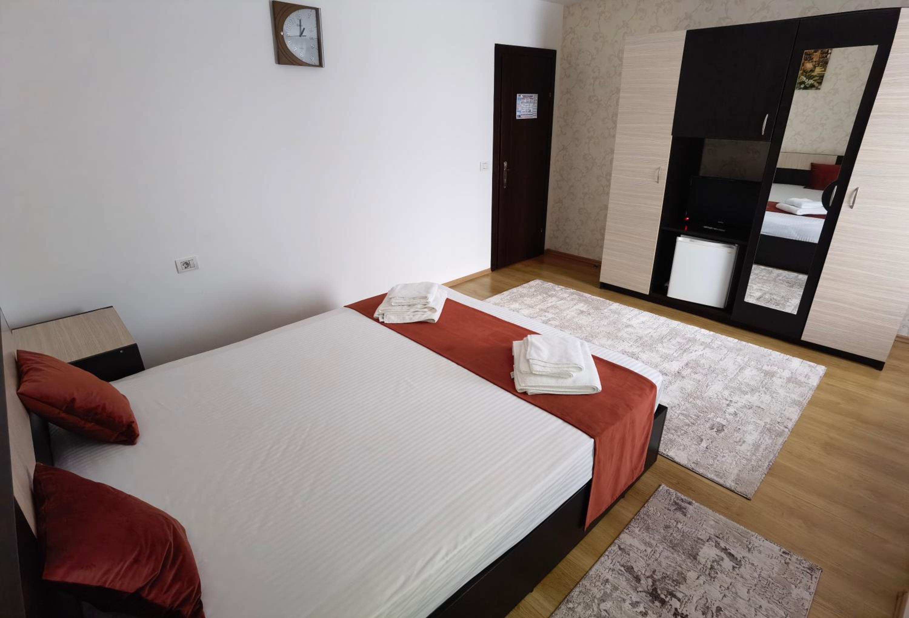 Double or Twin Room photo 2