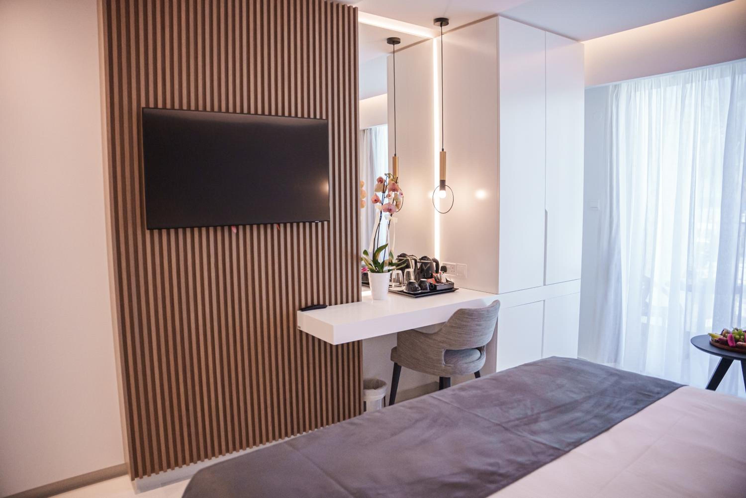 Double or Twin Room with Inland View - Photo 1