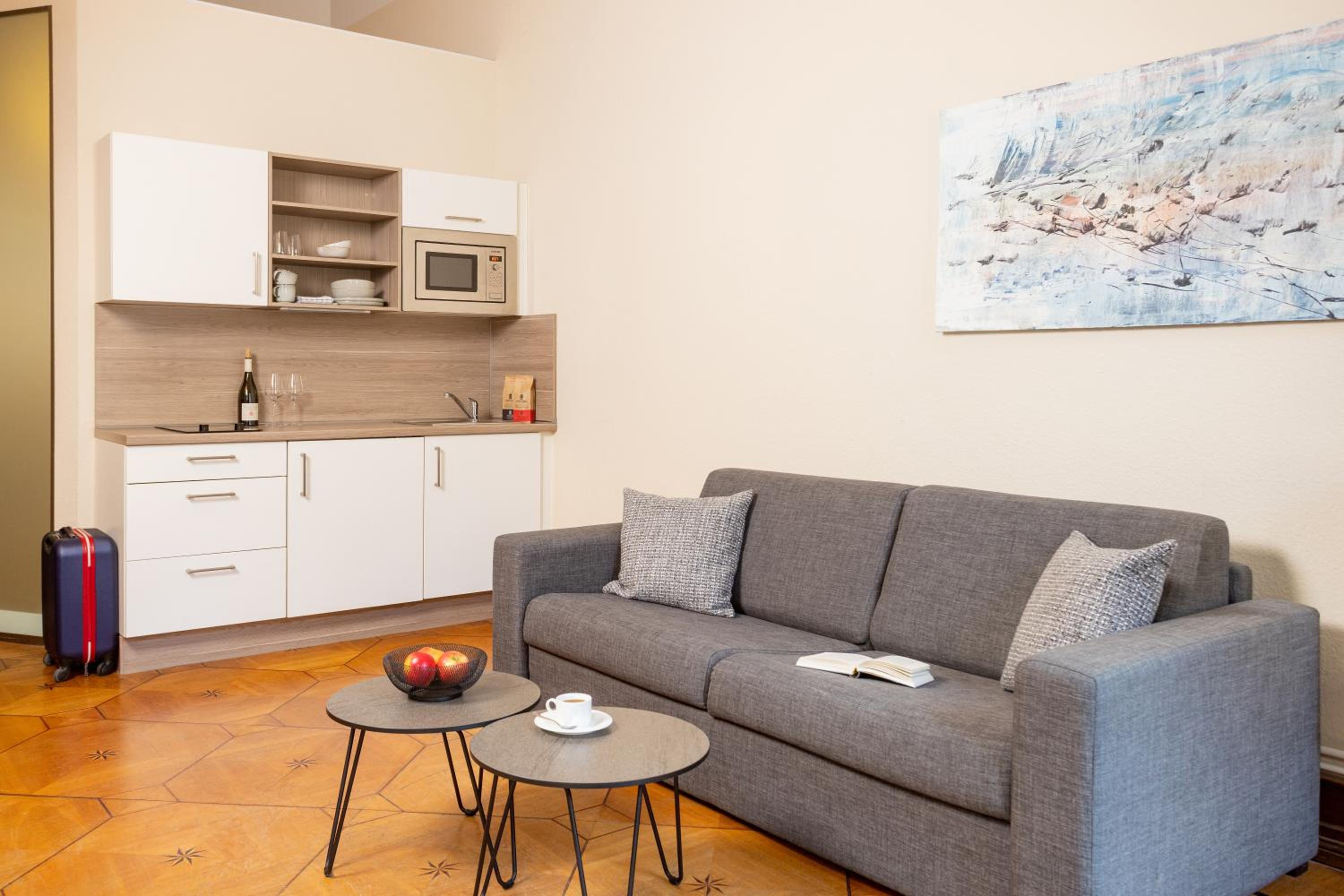 Deluxe Apartment - Photo 10