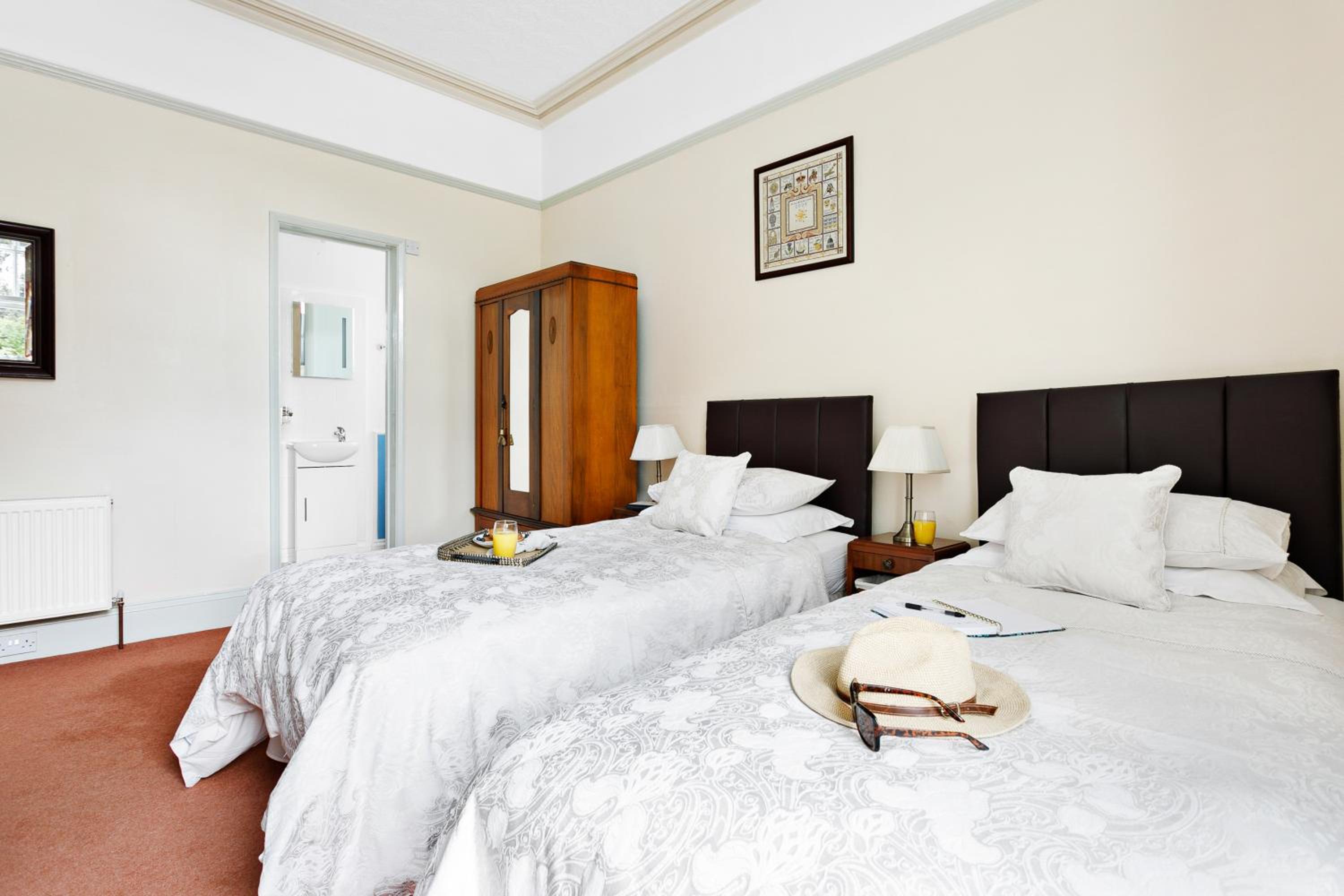 Apartment with Sea View - Photo 36