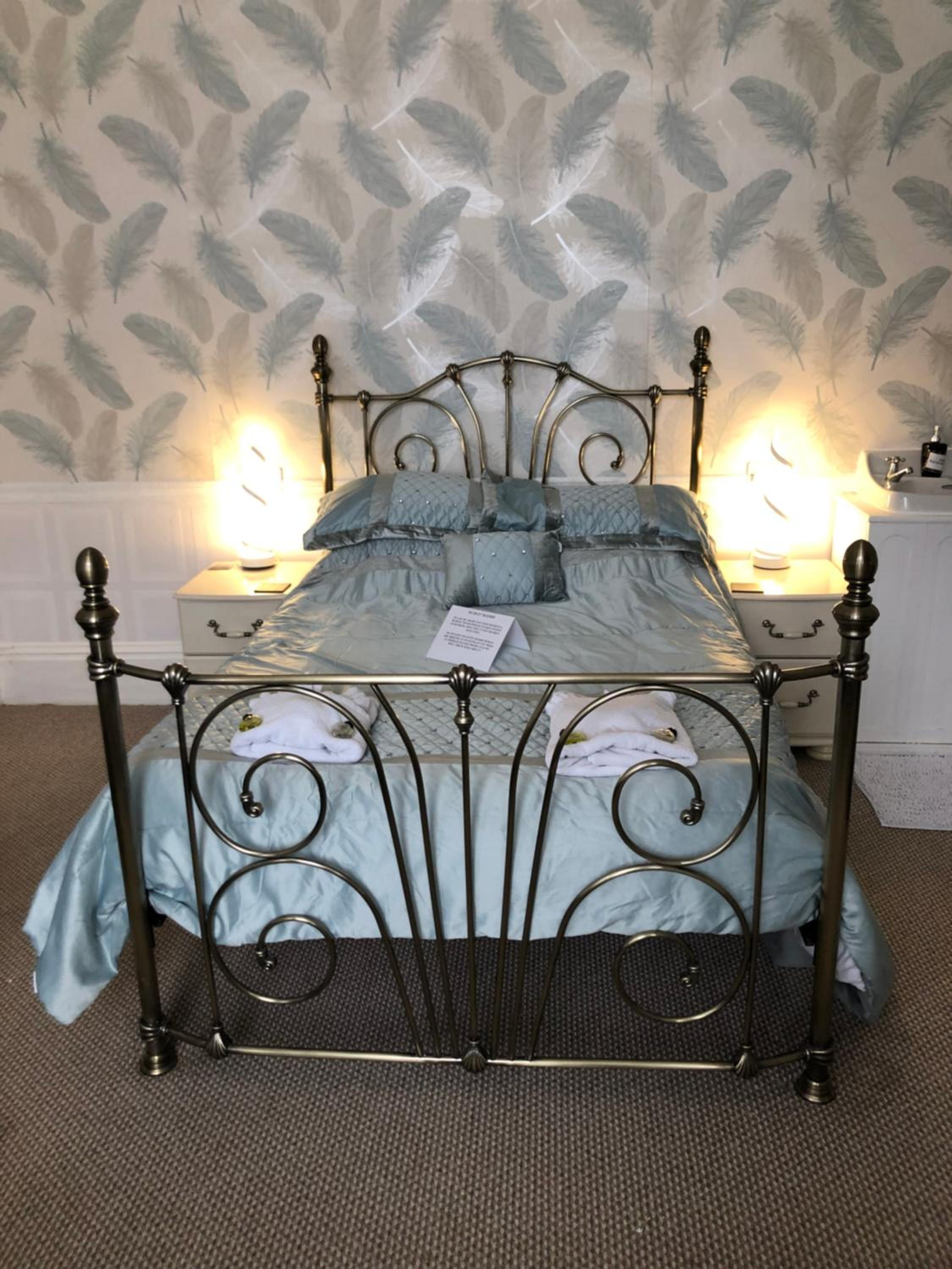Budget Double Room - Photo 3