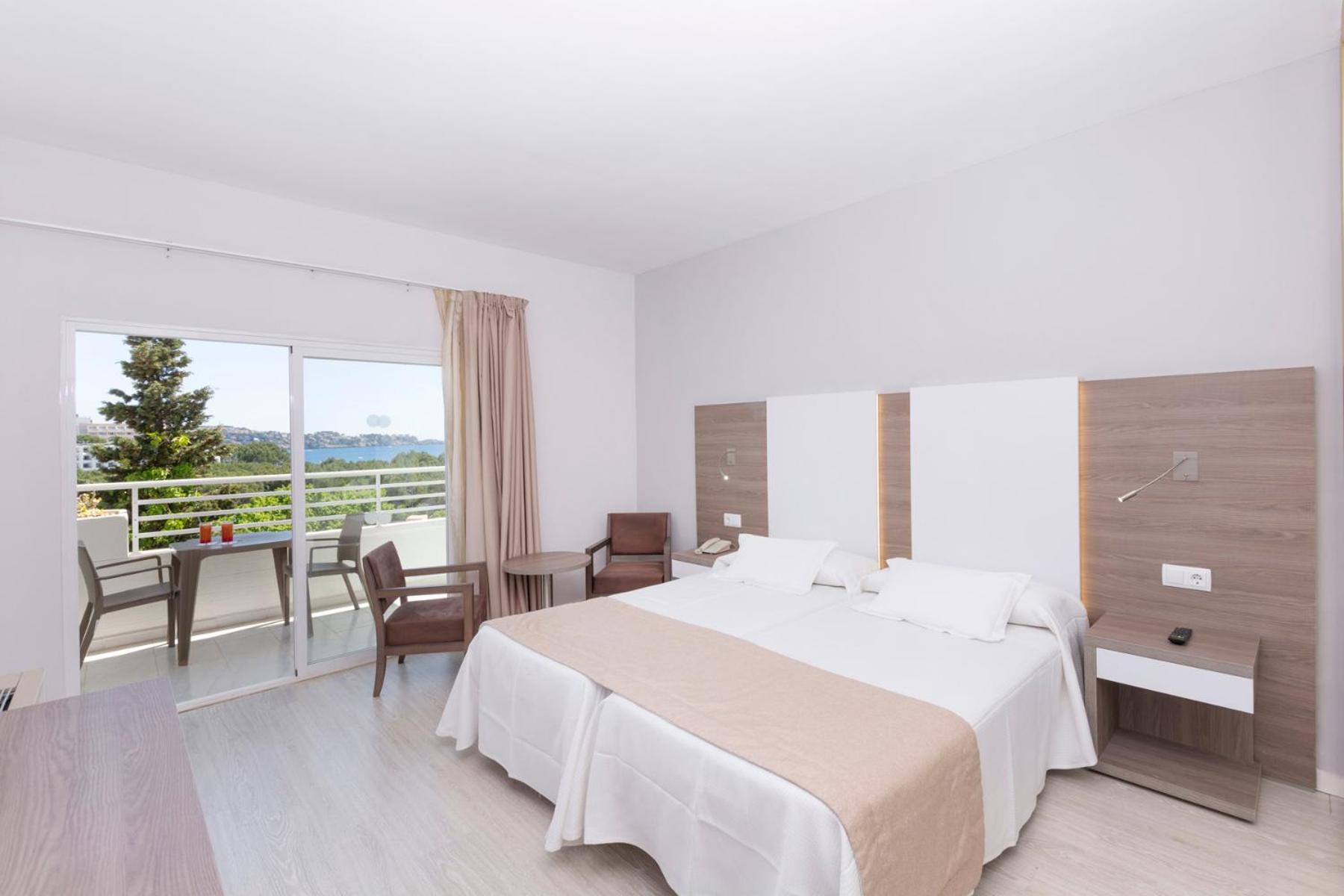 Habitación triple (2 adultos + 1 niño)