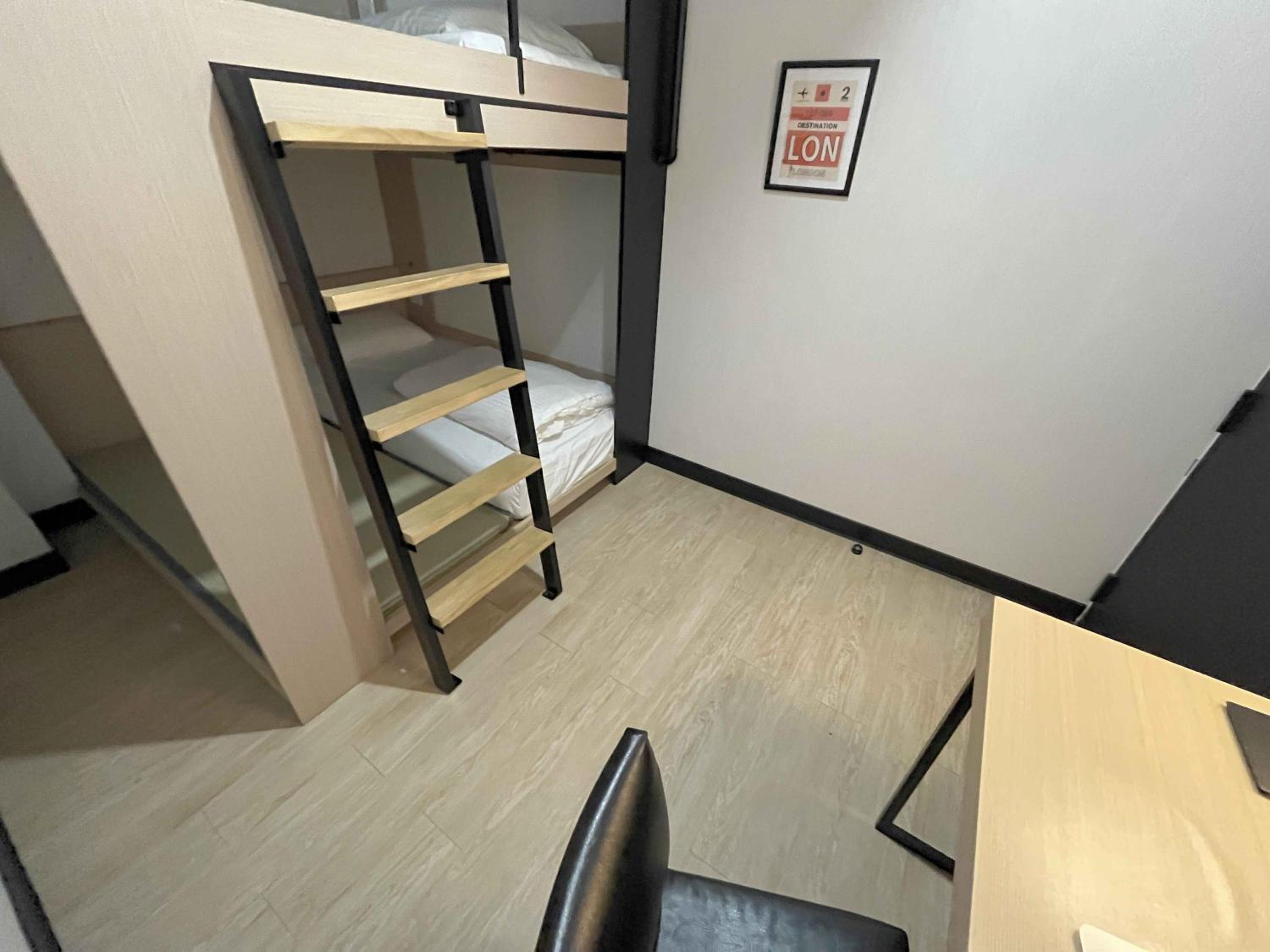Standard Twin Room With Shared Bathroom