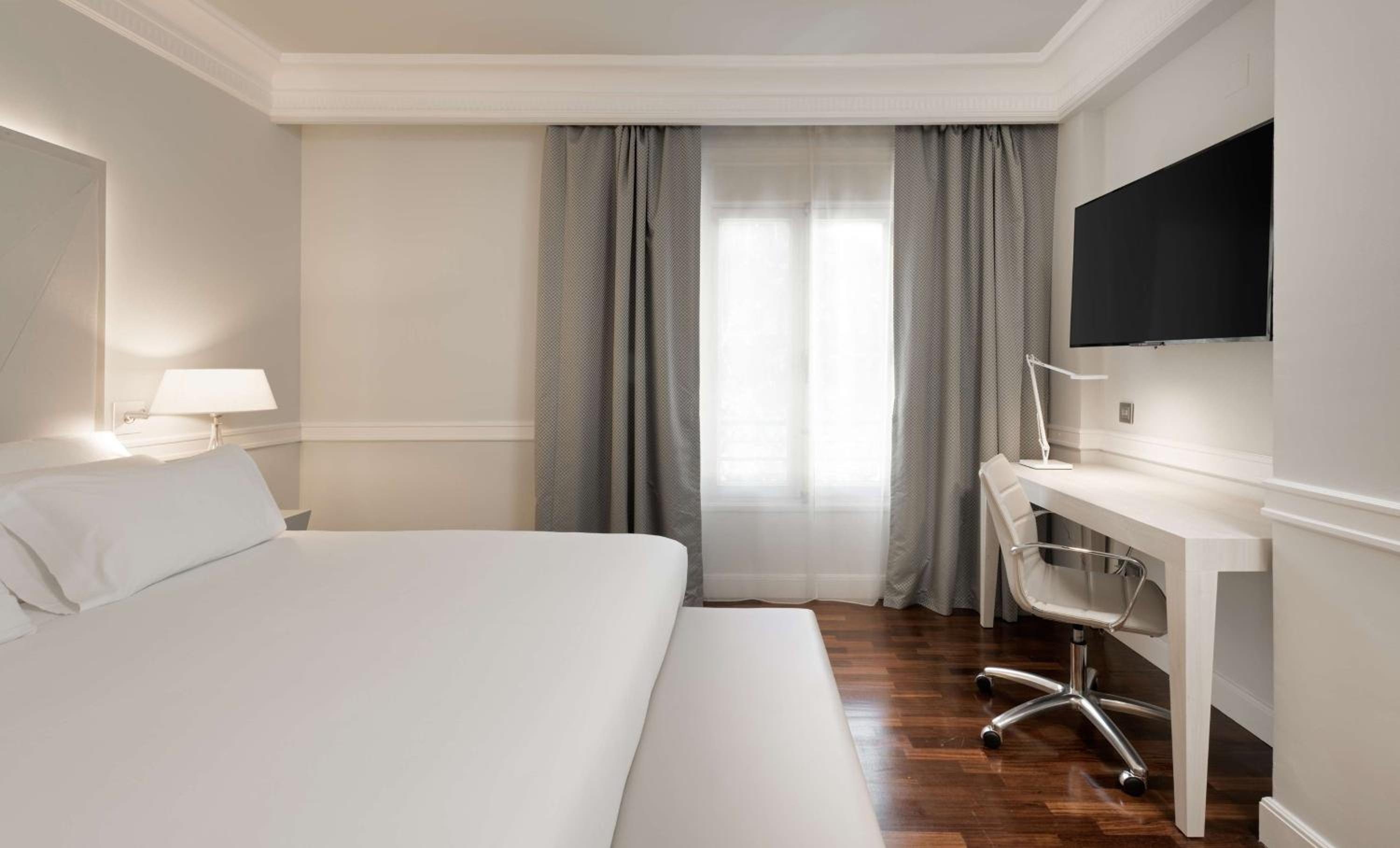 Superior Double or Twin Room - Photo 4