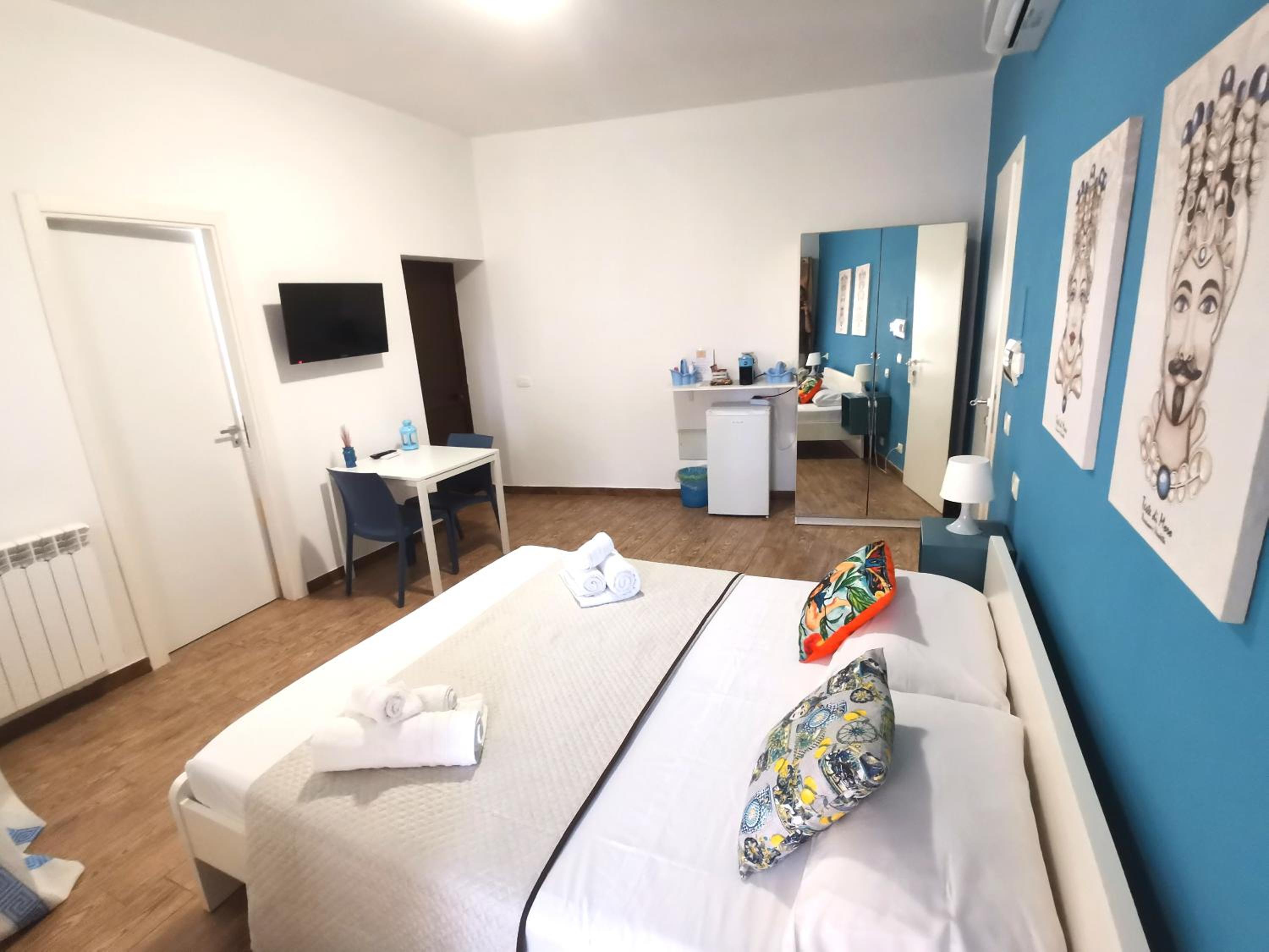Standard Double Room - Photo 6