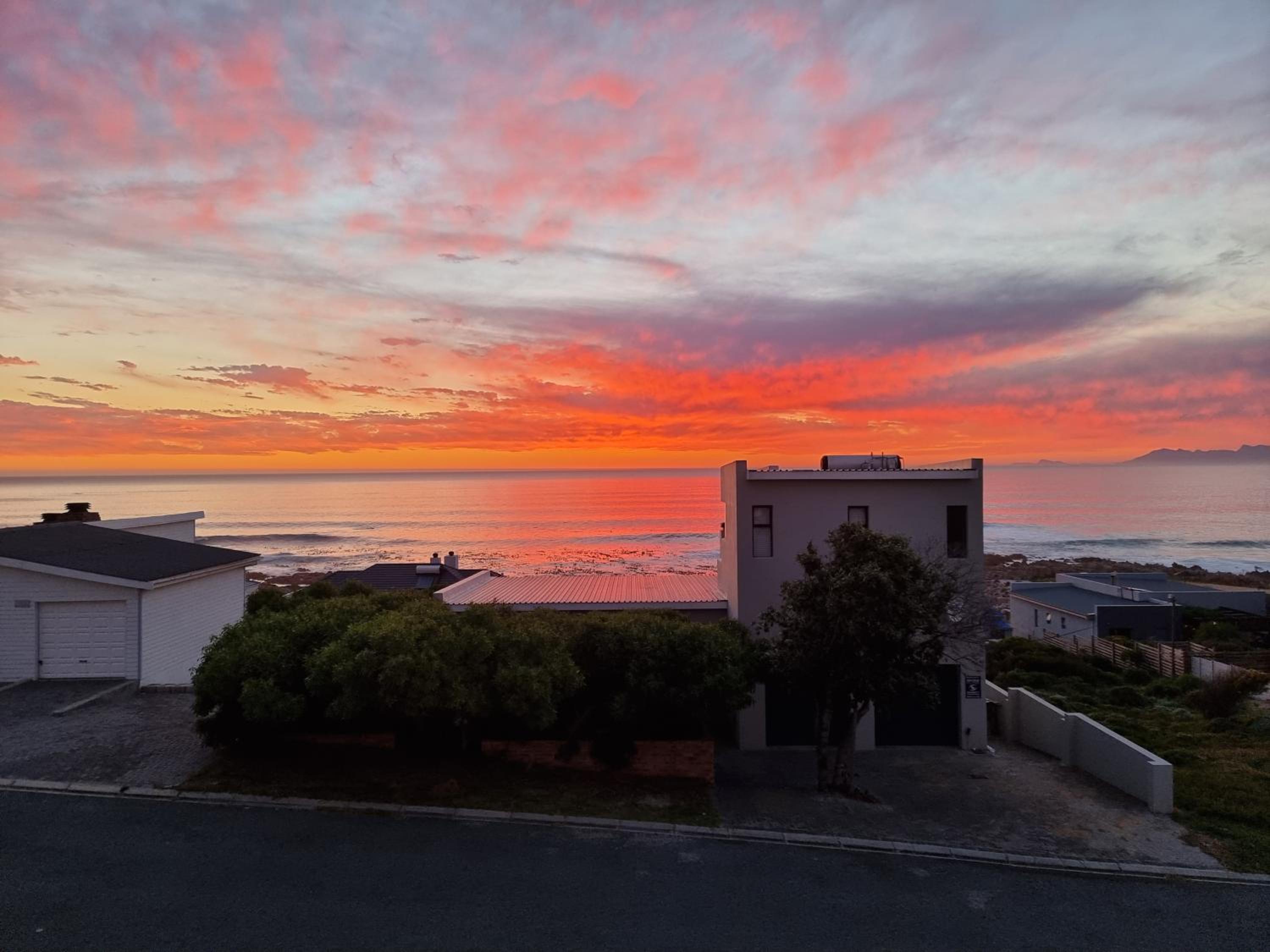 Large Double Room with Balcony and Sea view - Photo 7