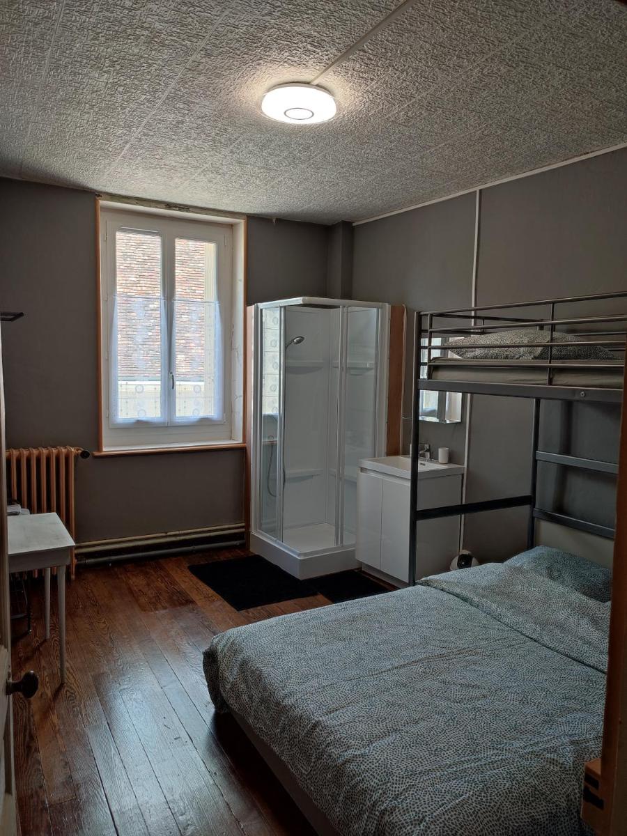 Triple Room with Shower photo 1