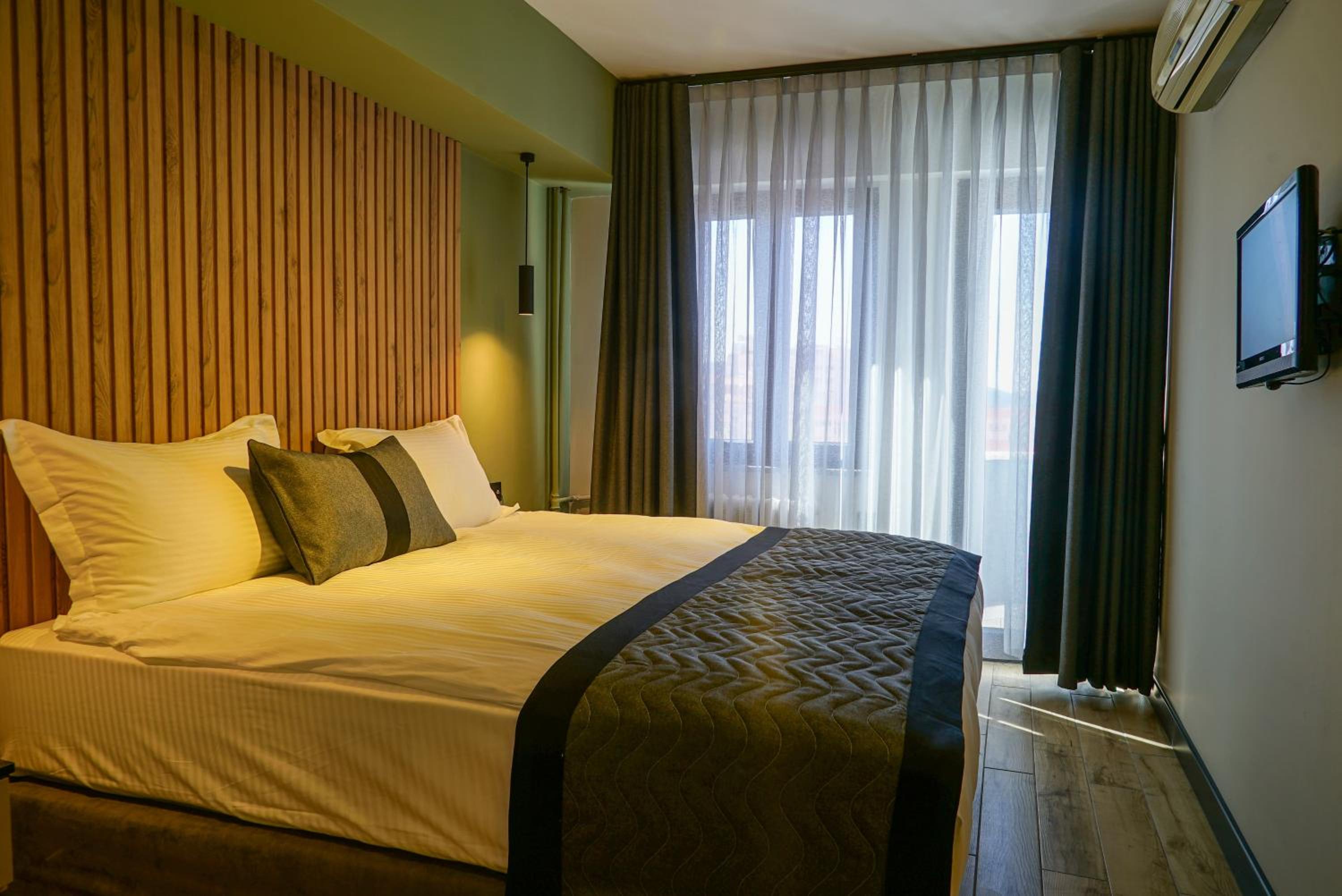 Standard Double Room - Photo 34