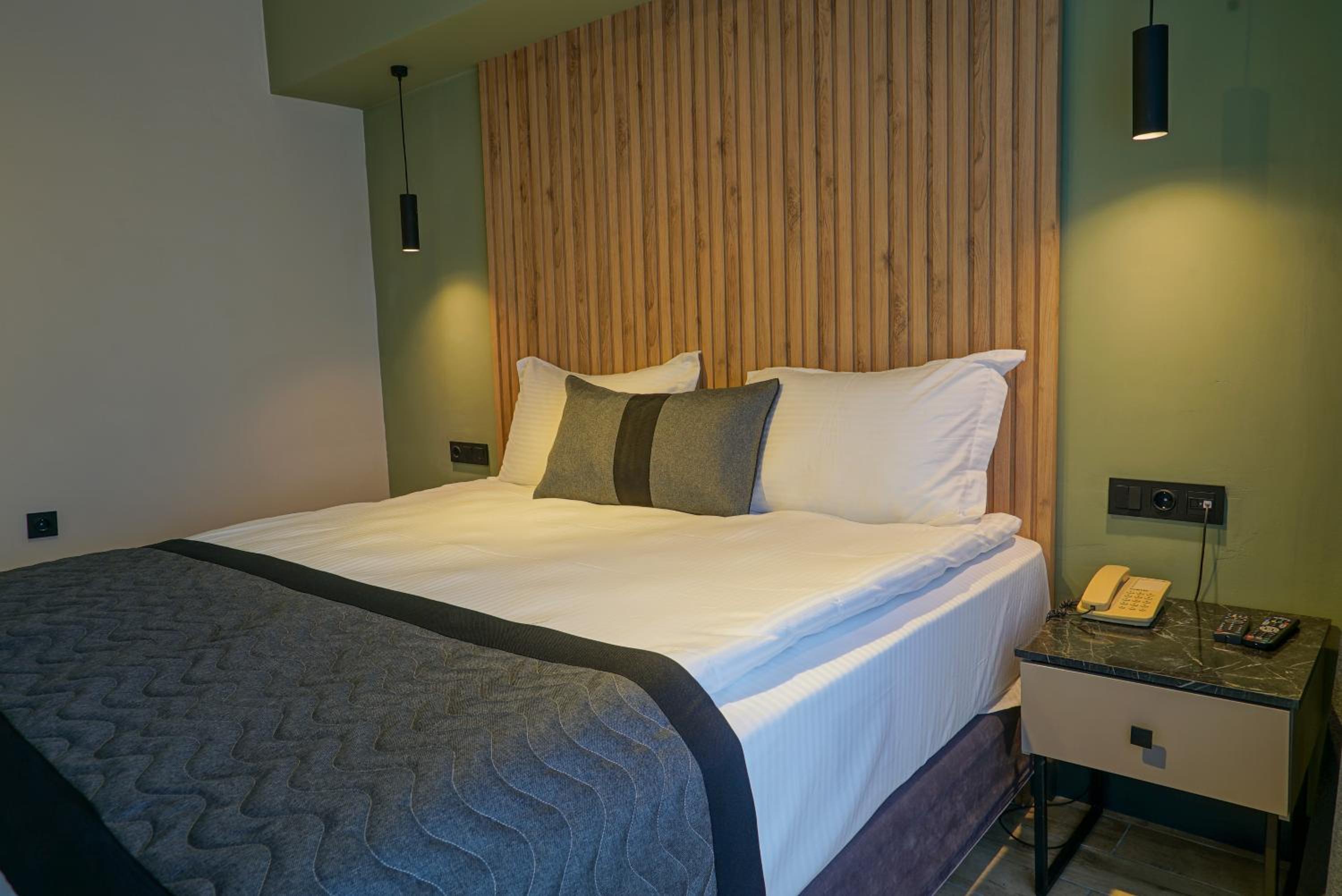 Standard Double Room - Photo 33