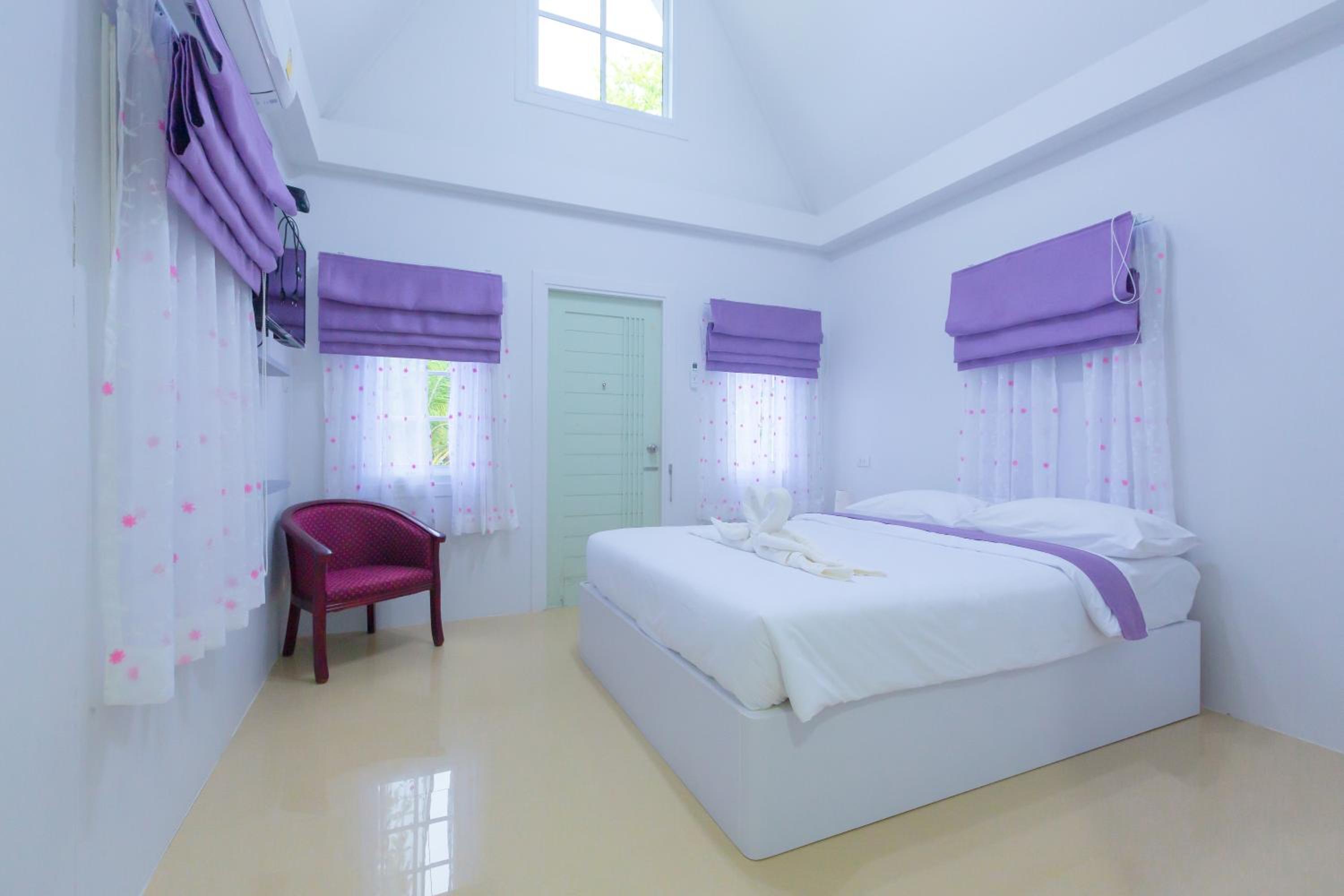 Budget Double Room - Photo 6