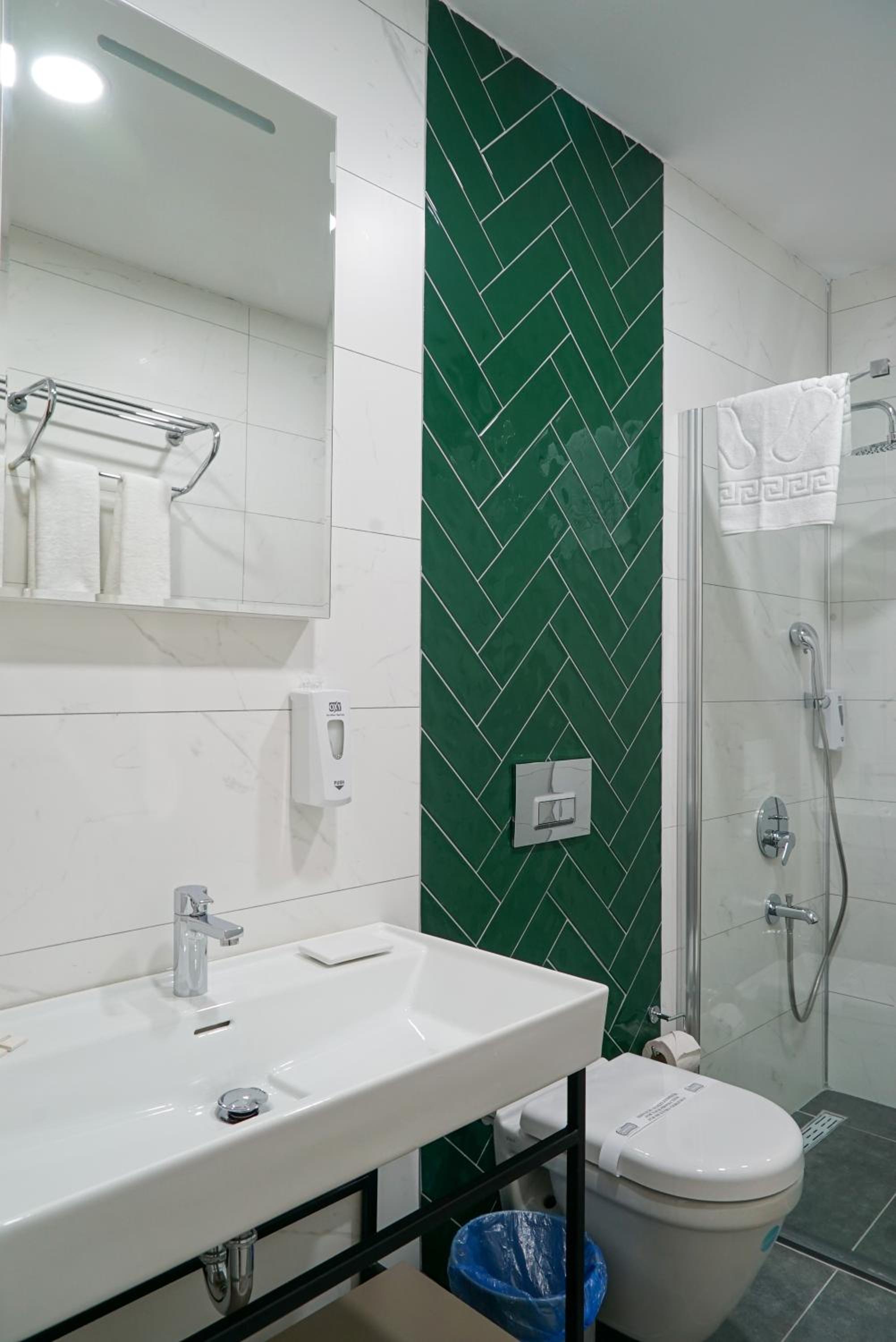 Standard Double Room - Photo 25