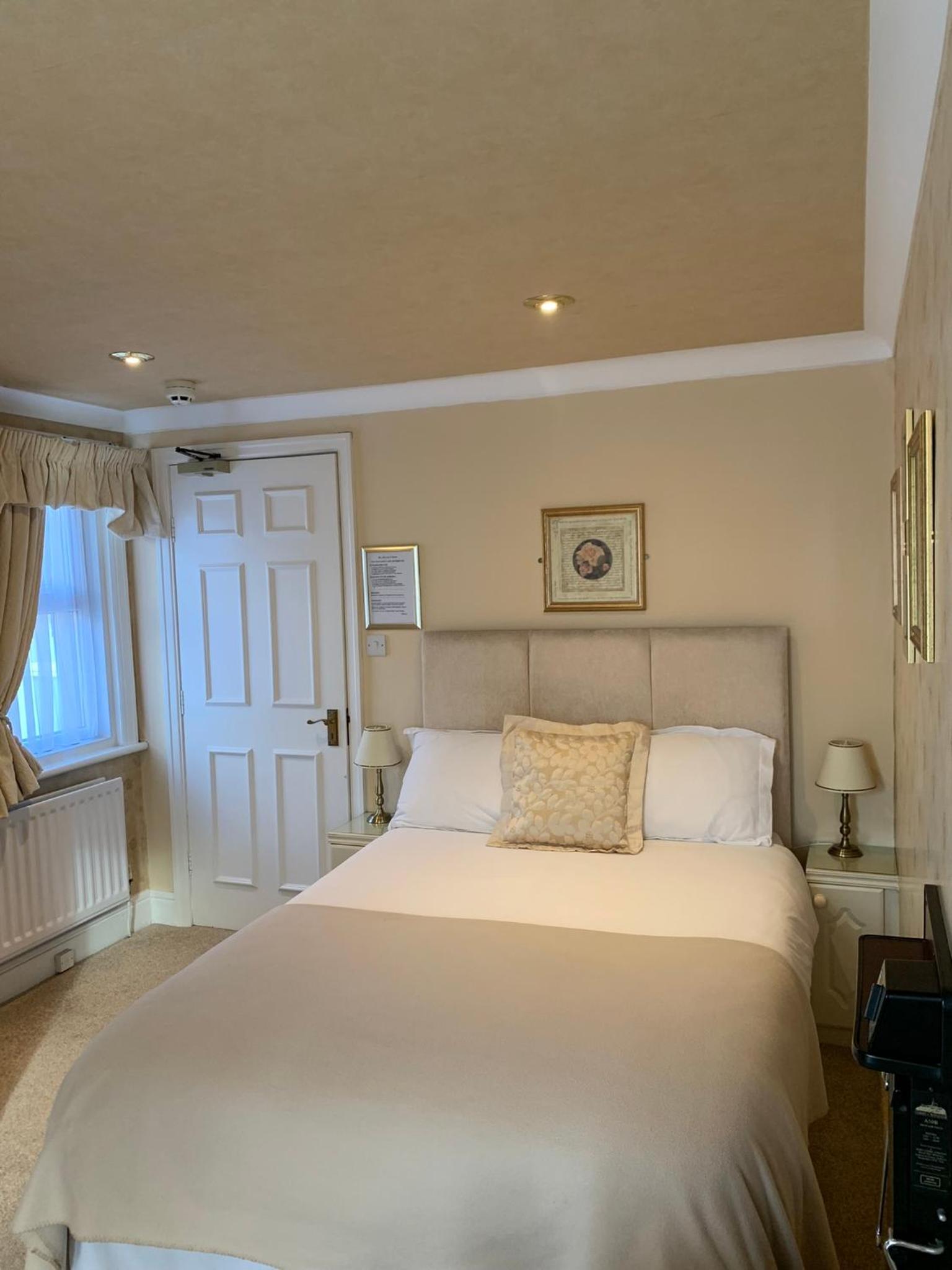 Standard Double Room photo 3