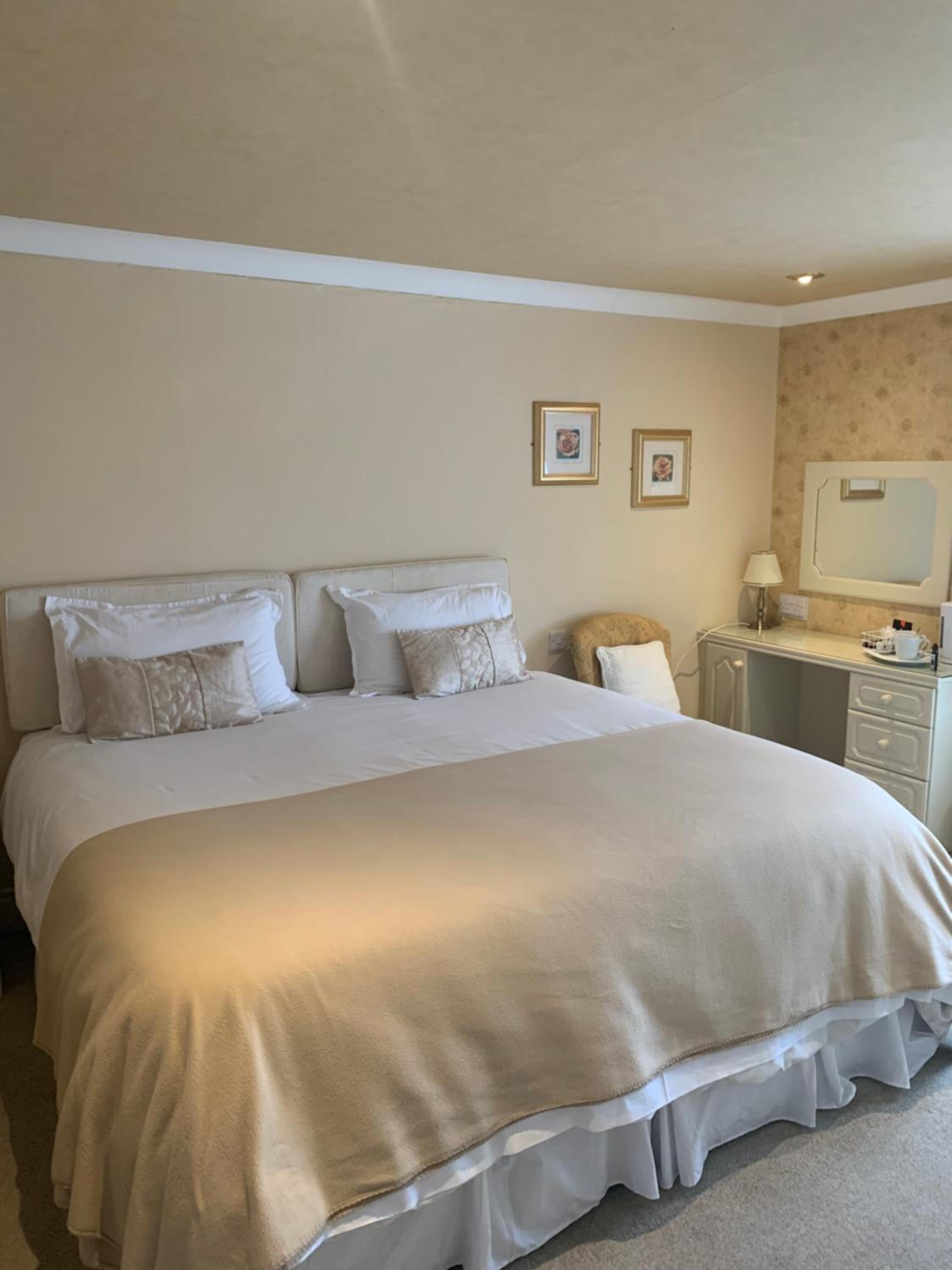 Double Room - Photo 18