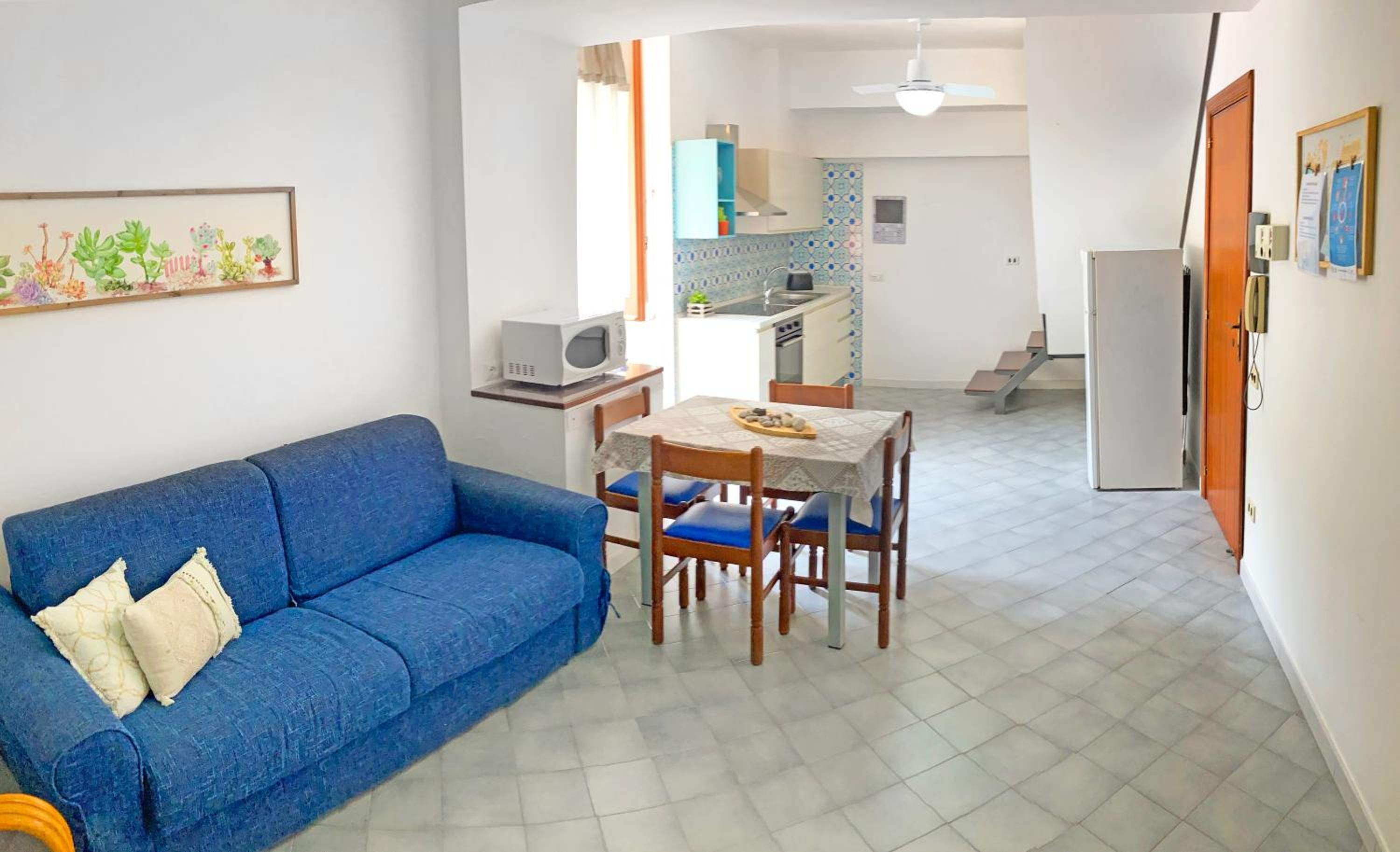 One-Bedroom Apartment - Split Level photo 3