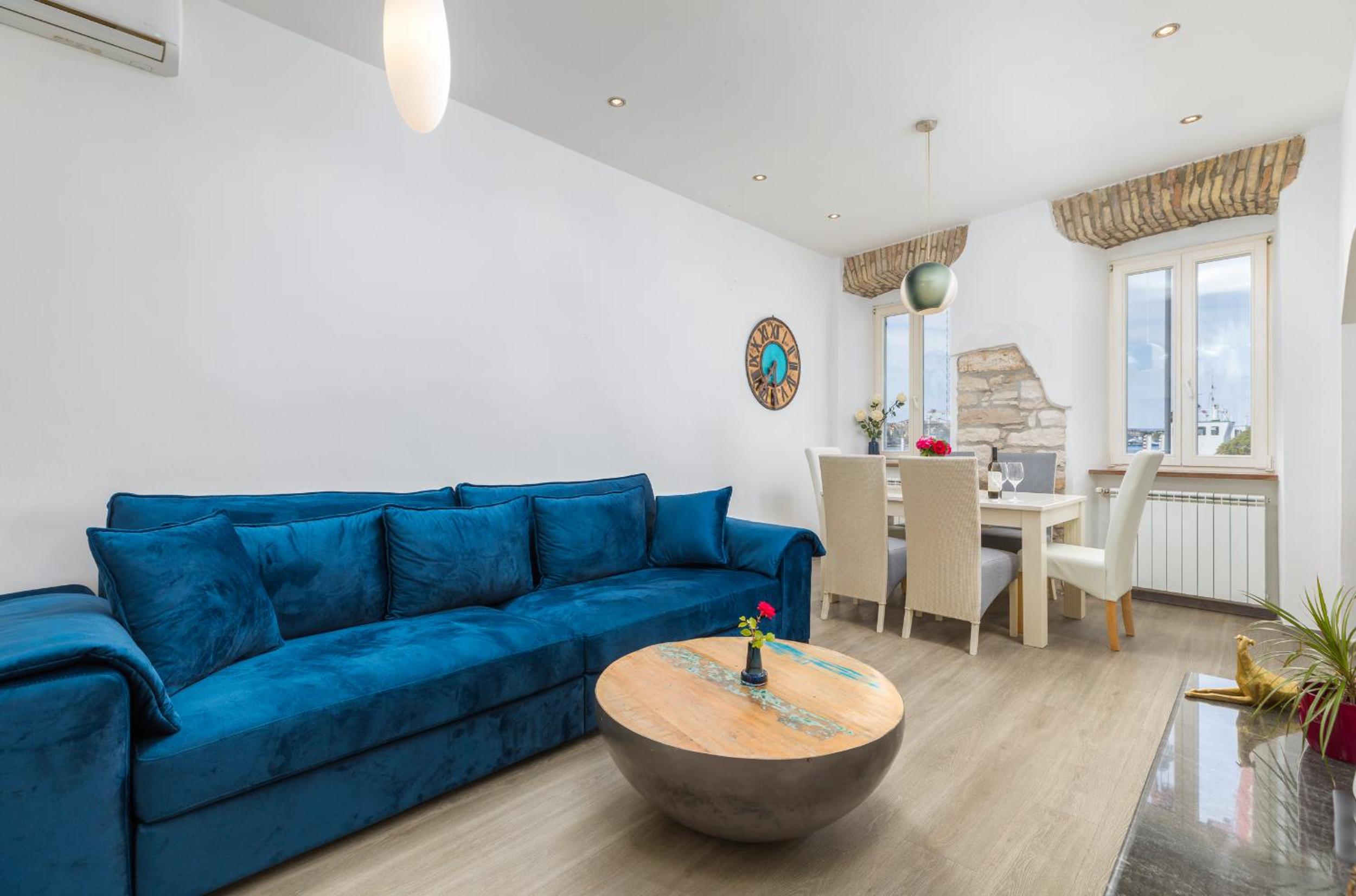 Three-Bedroom Apartment - Photo 10