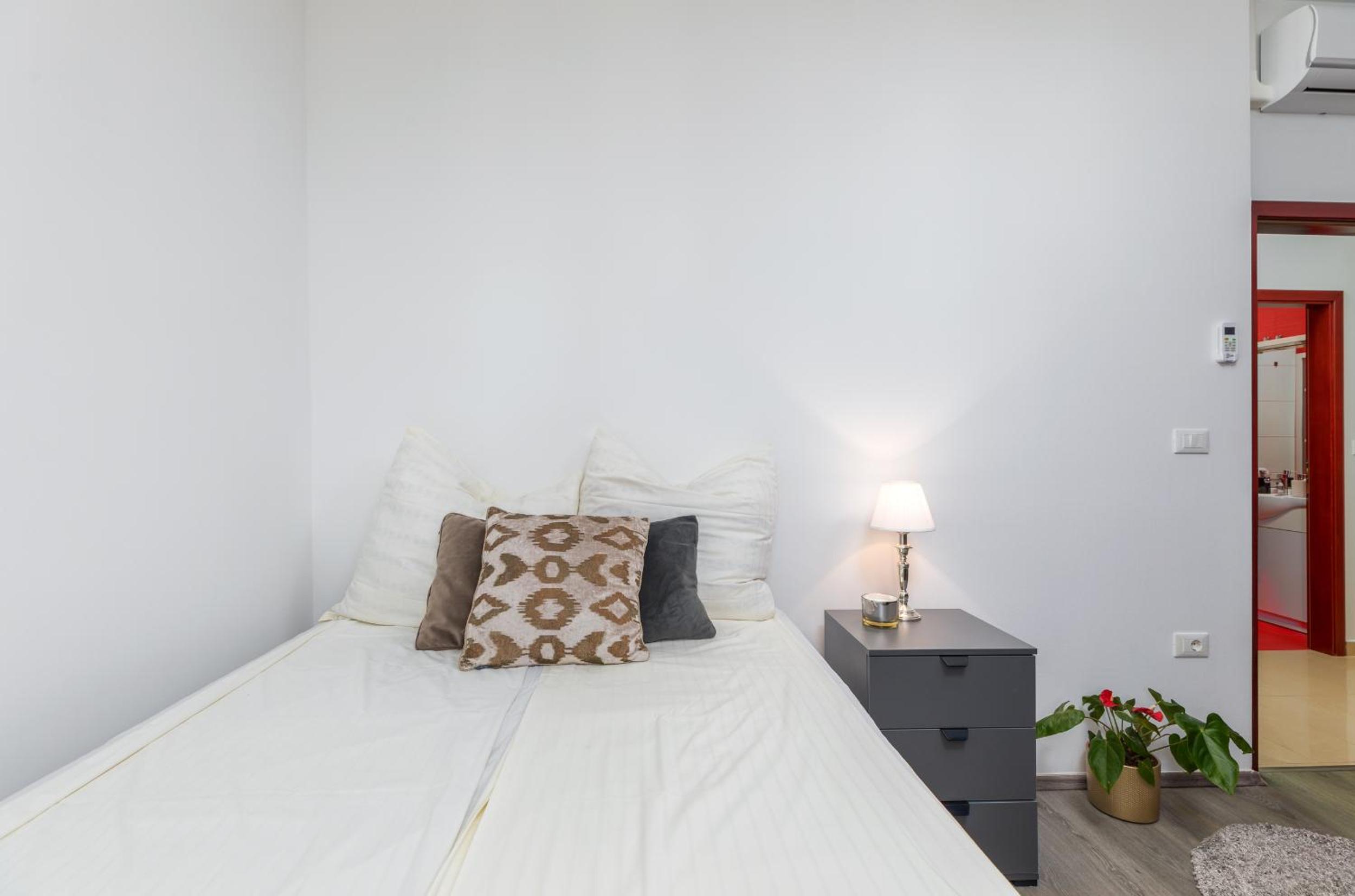 Three-Bedroom Apartment - Photo 2