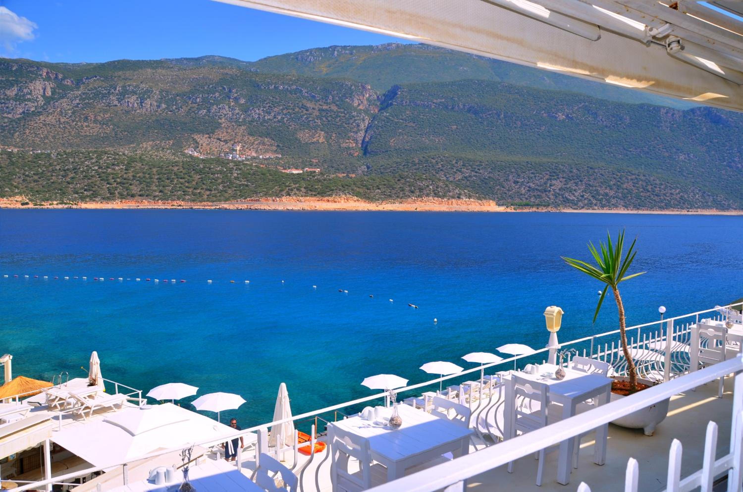 Double Room With Balcony And Sea View - Photo 5