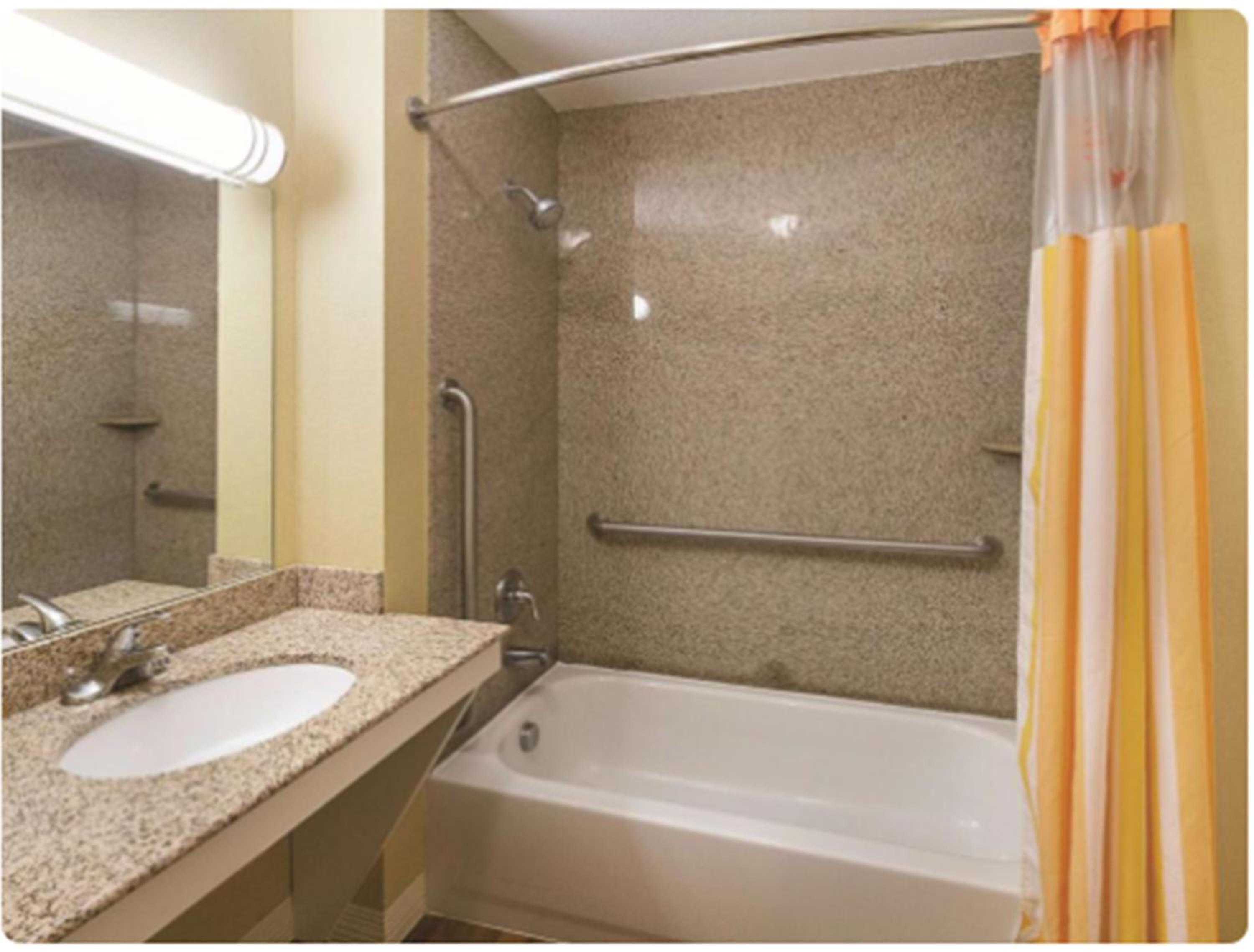 King Studio Suite - Non-Smoking photo 2