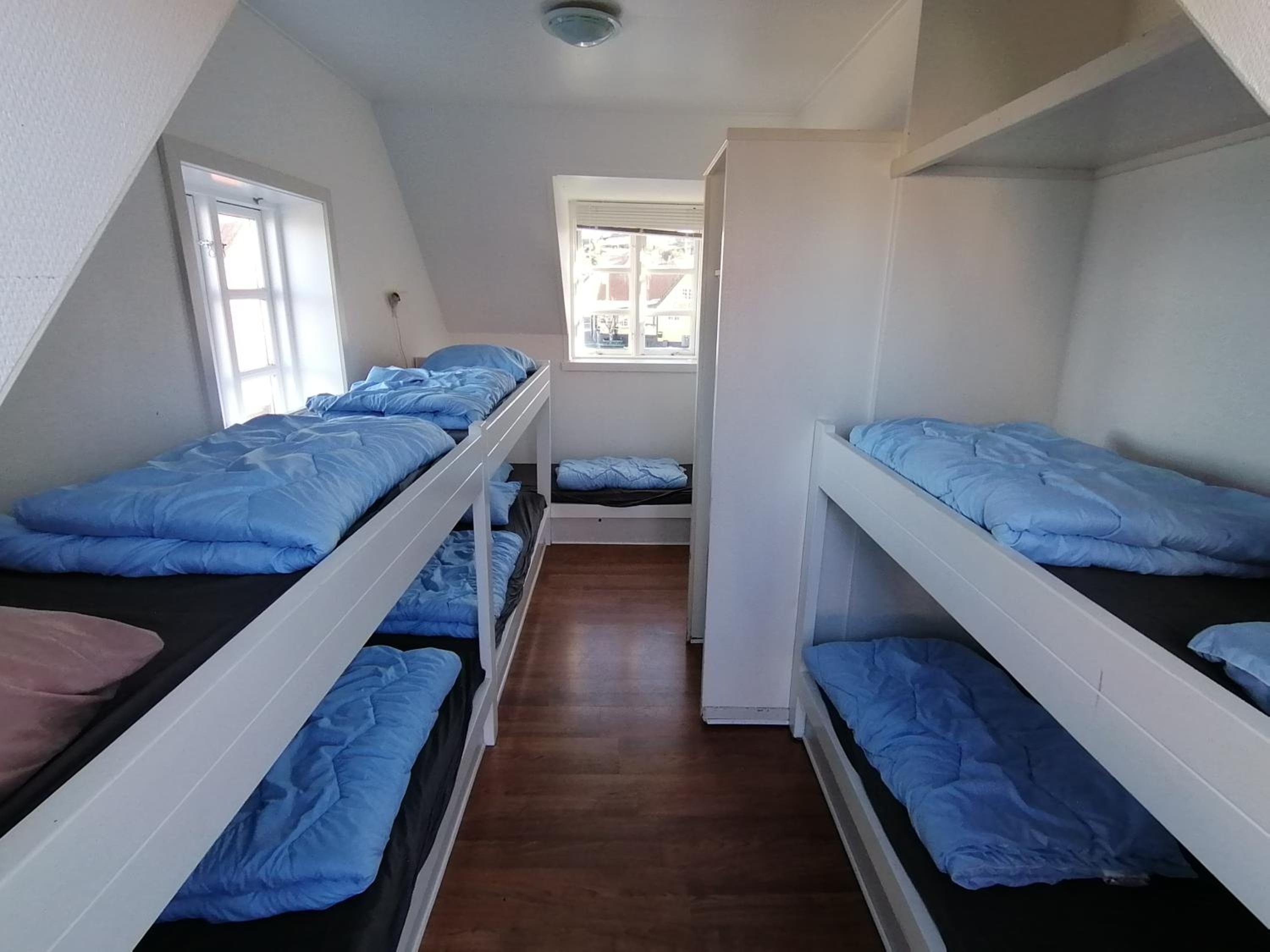 Mixed Dormitory Room photo 1