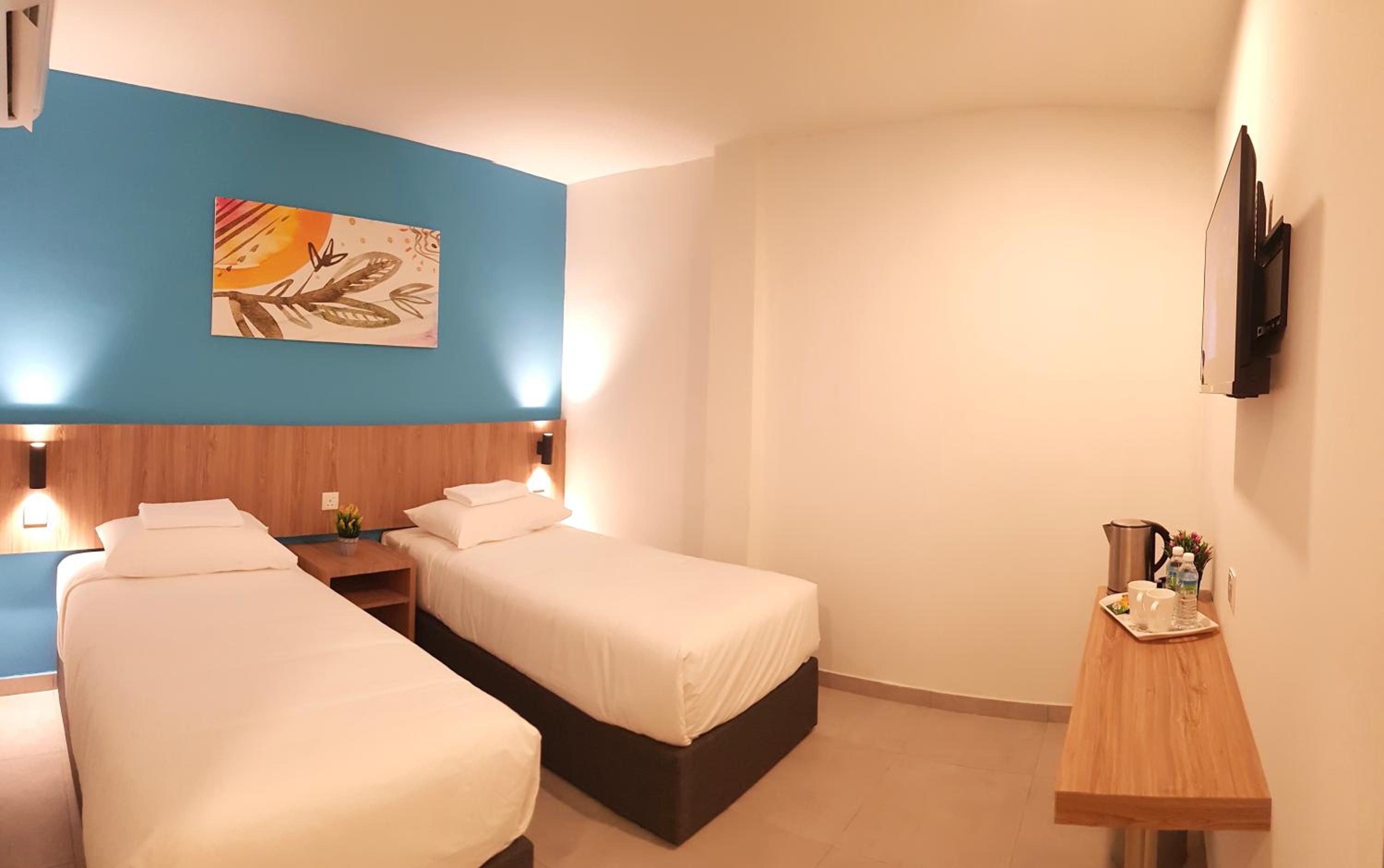 Superior Twin Room - Photo 4