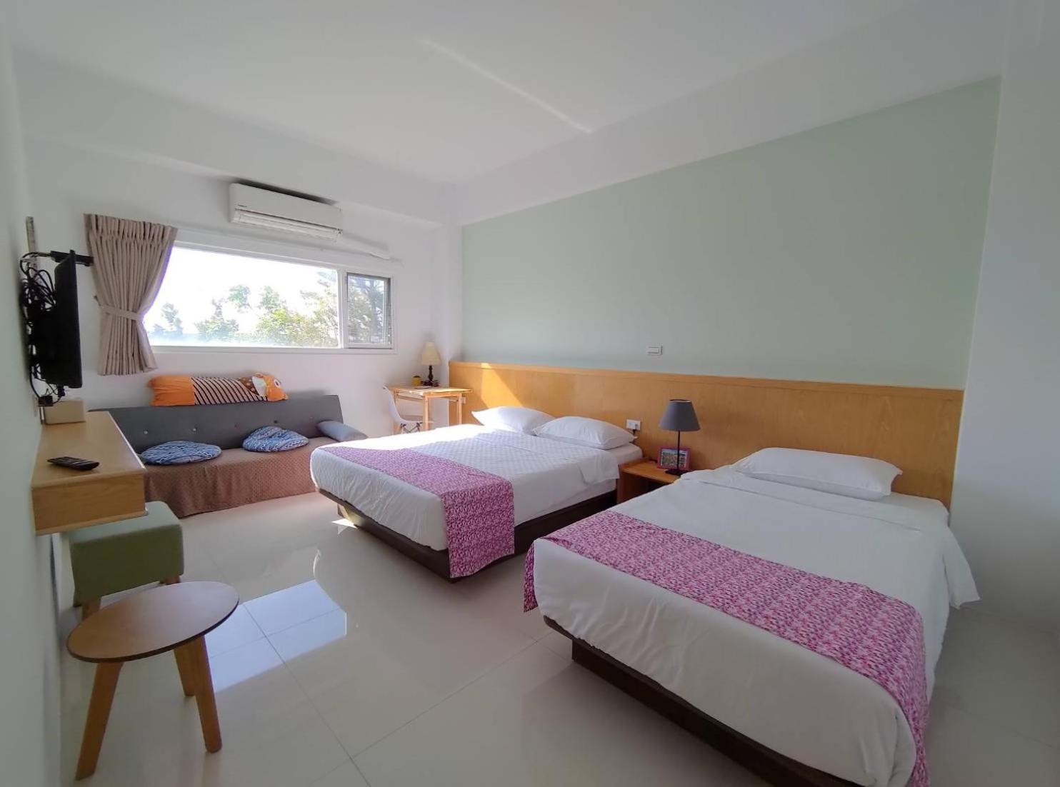 Triple Room